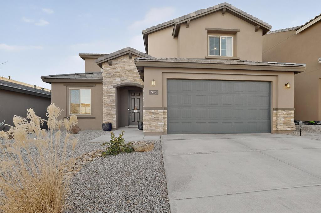 920 Turquesa Loop SE, Rio Rancho, NM 87124