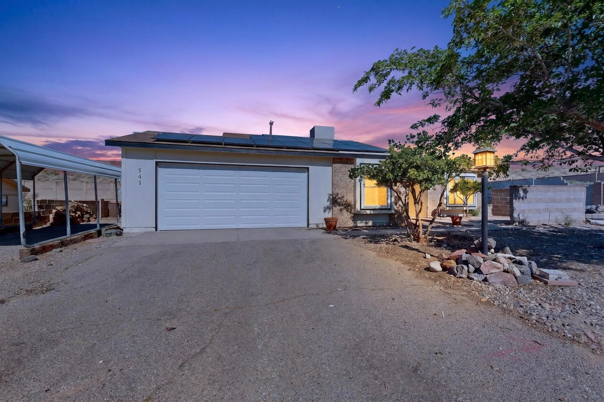 541 7th Avenue NE, Rio Rancho, NM 87124