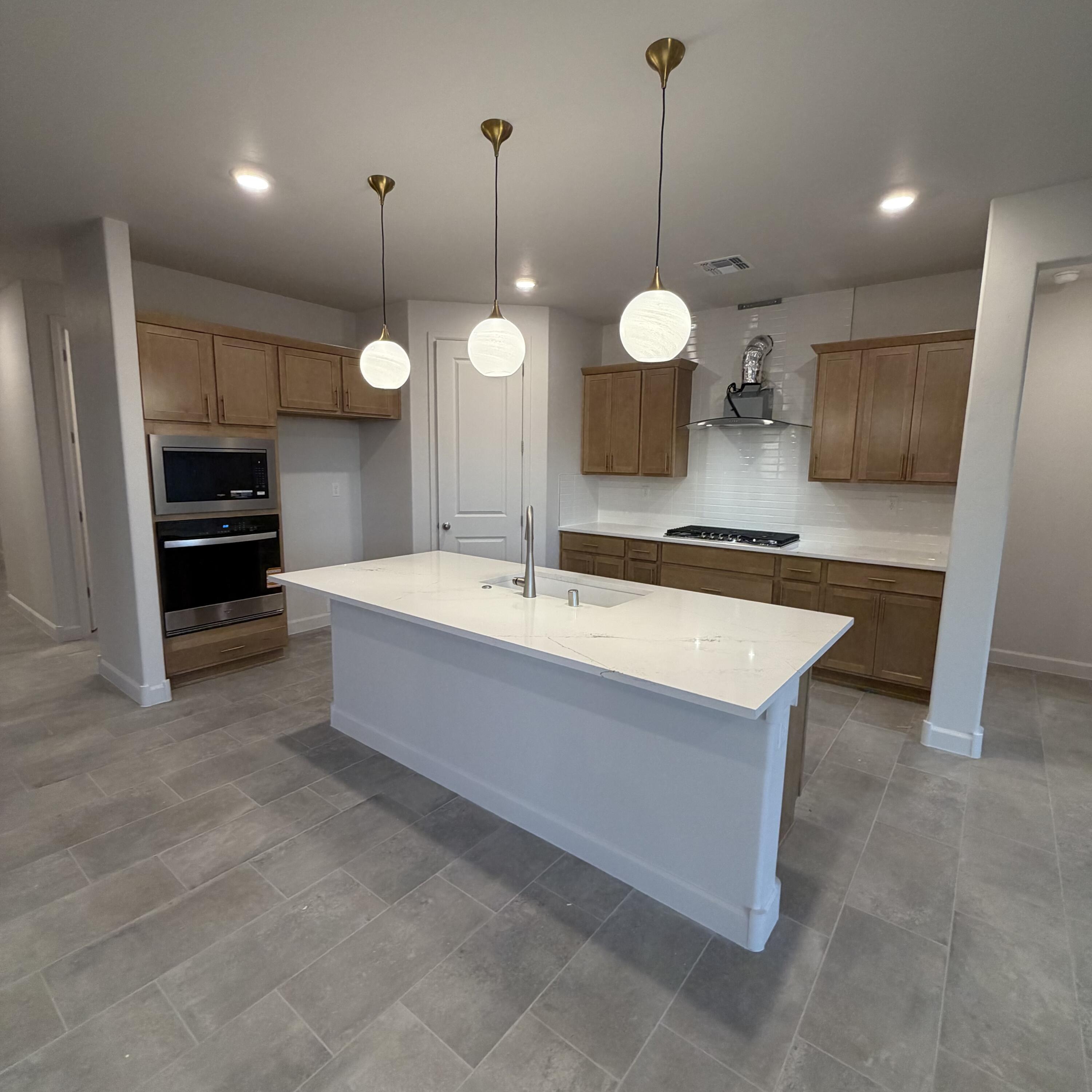 2447 Marble Avenue NE, Rio Rancho, NM 87144 — photo 3