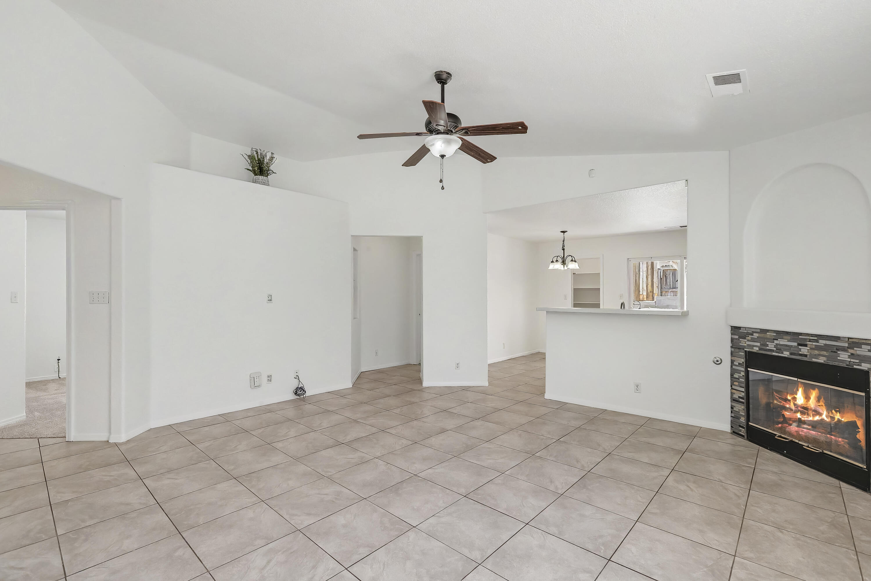 616 Valley Meadows Drive NE, Rio Rancho, NM 87144 — photo 2