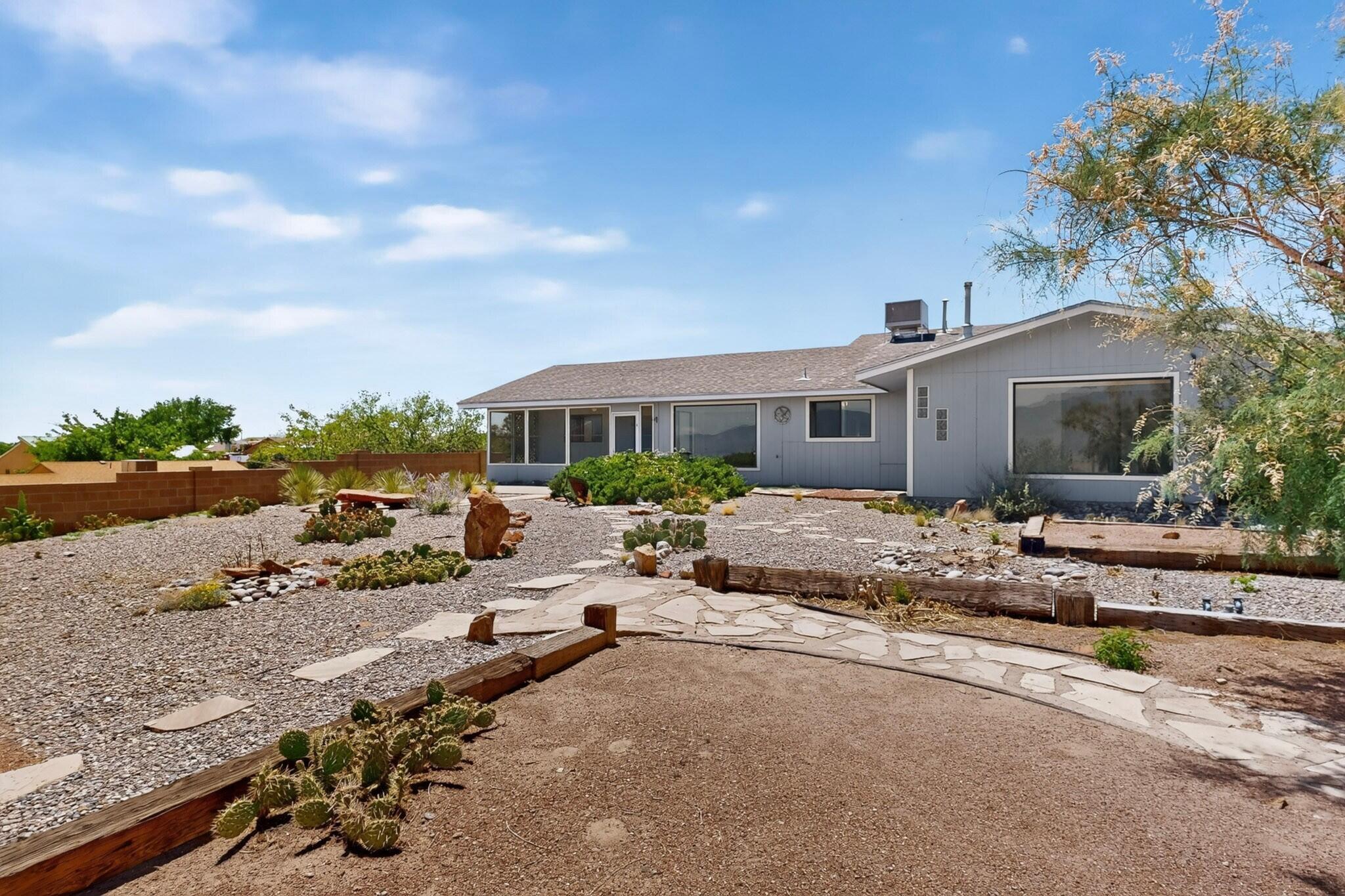 404 Longwood Drive NE, Rio Rancho, NM 87124 — photo 2