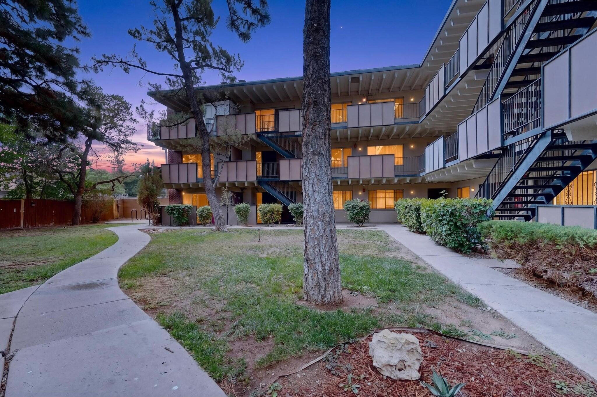 1100 Alvarado Drive SE Apt 202 — photo