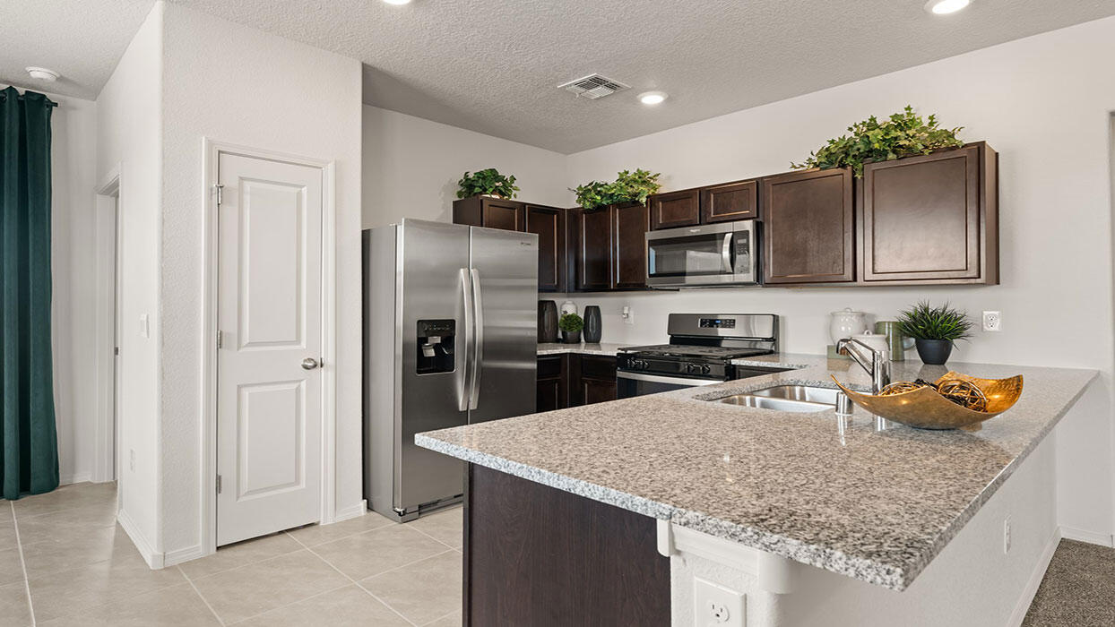 8 E El Nido Court — photo