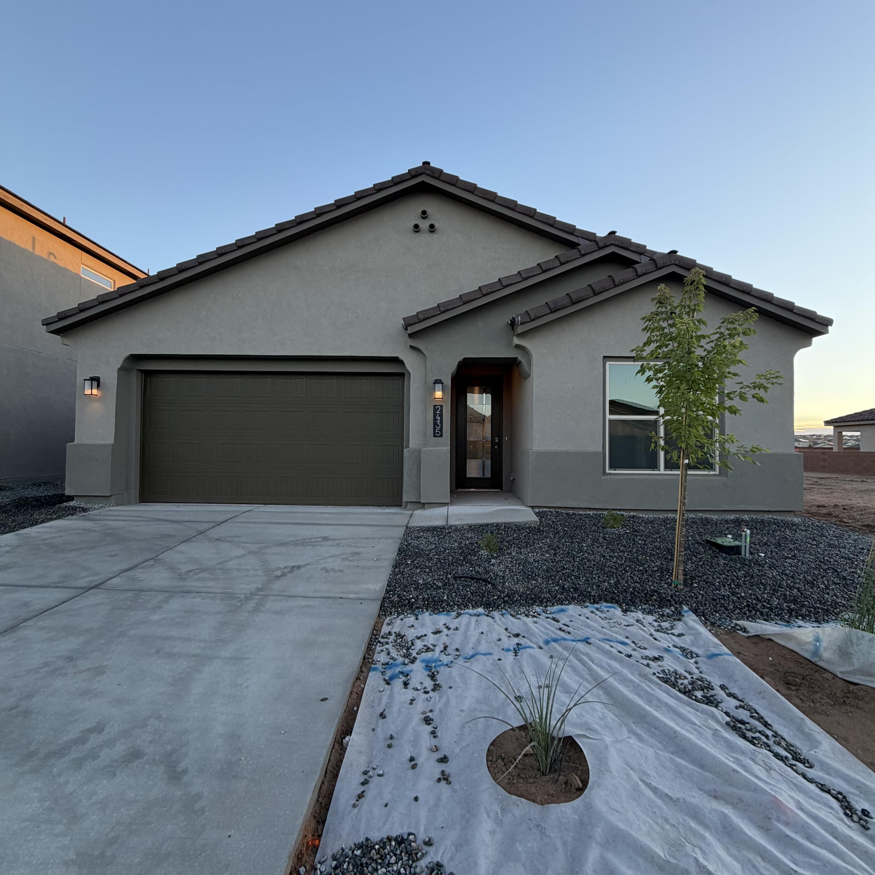 2402 Travertine Avenue NE, Rio Rancho, NM 87144