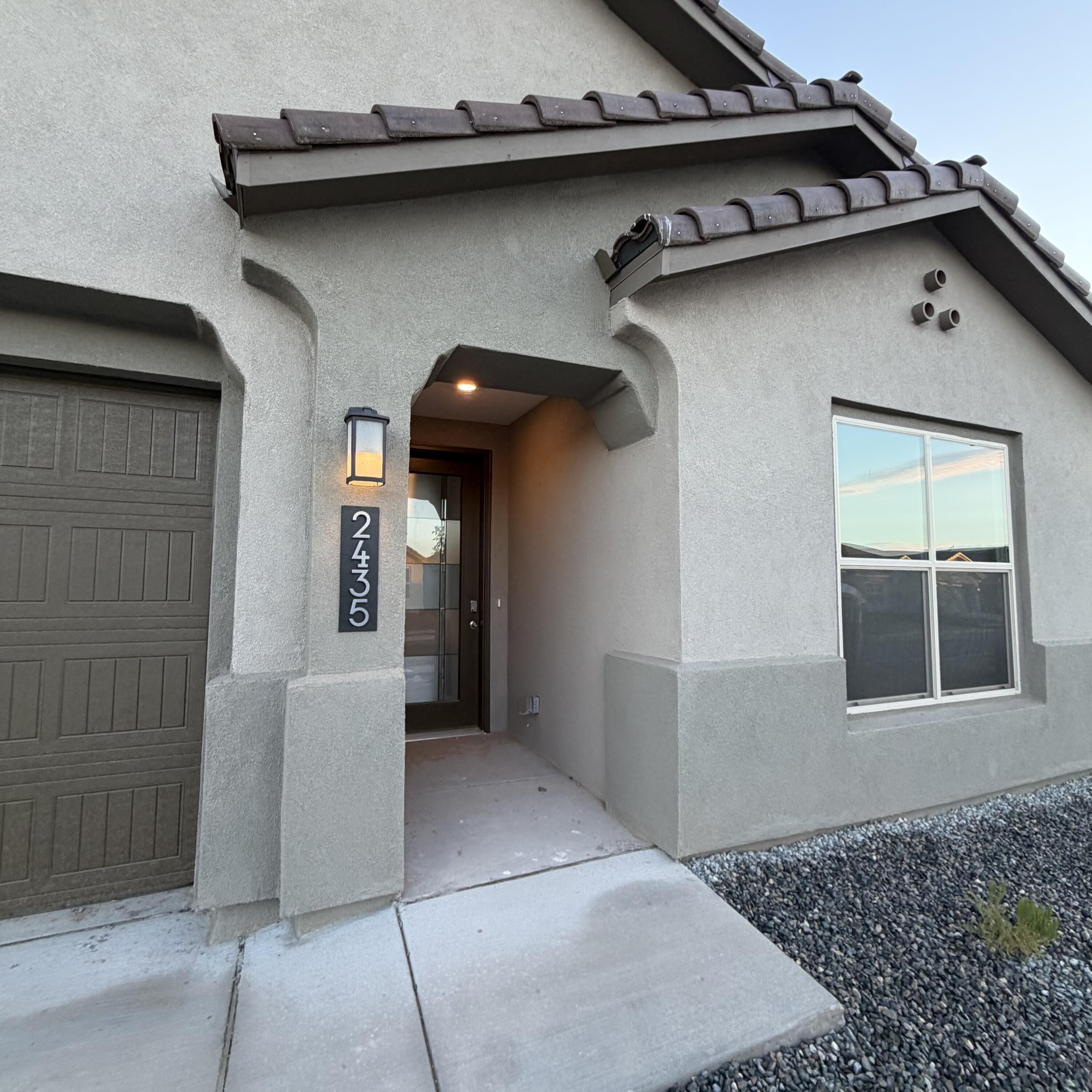 2402 Travertine Avenue NE, Rio Rancho, NM 87144 — photo 2