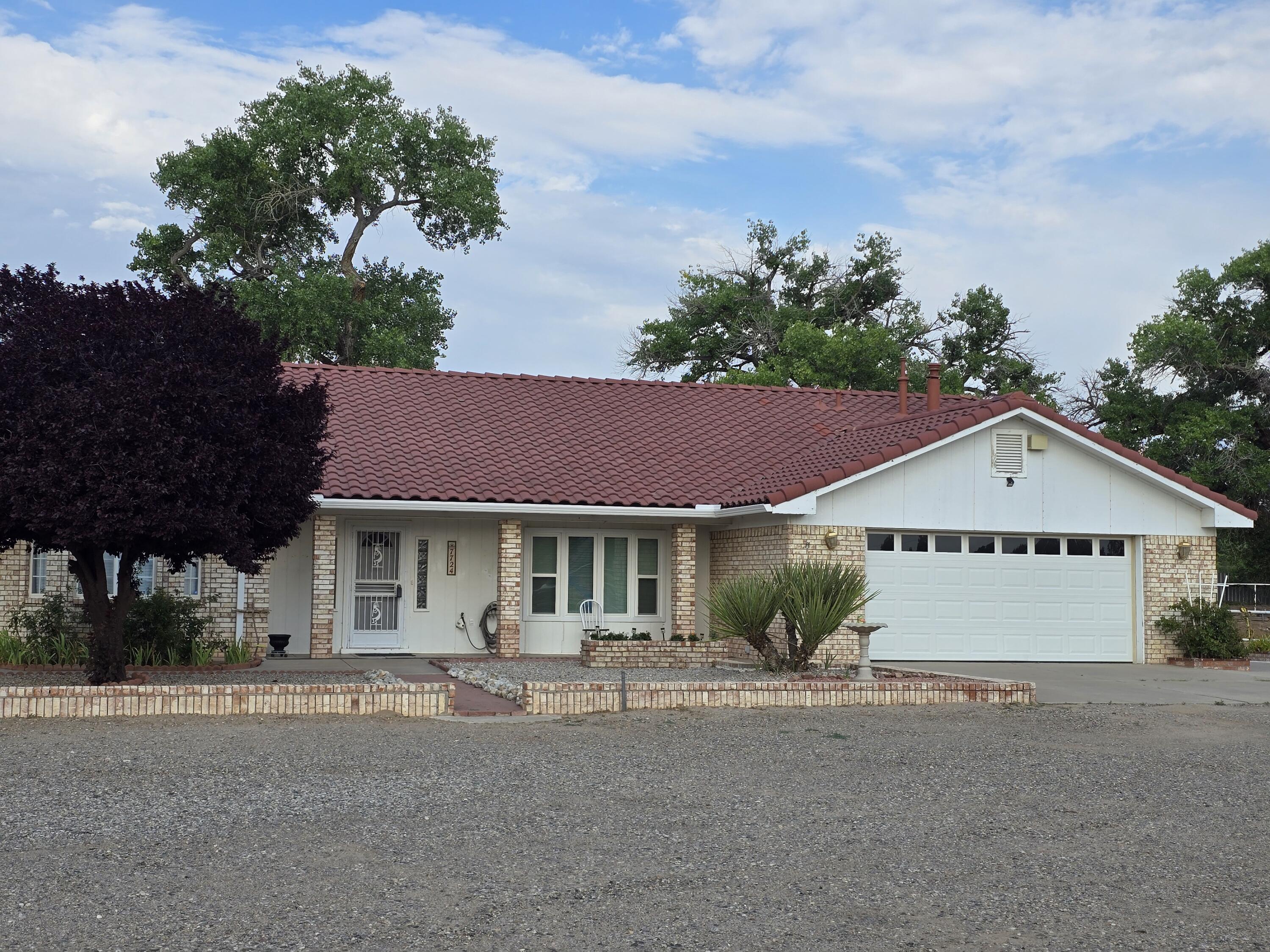 7724 Black Mesa Loop SW — photo