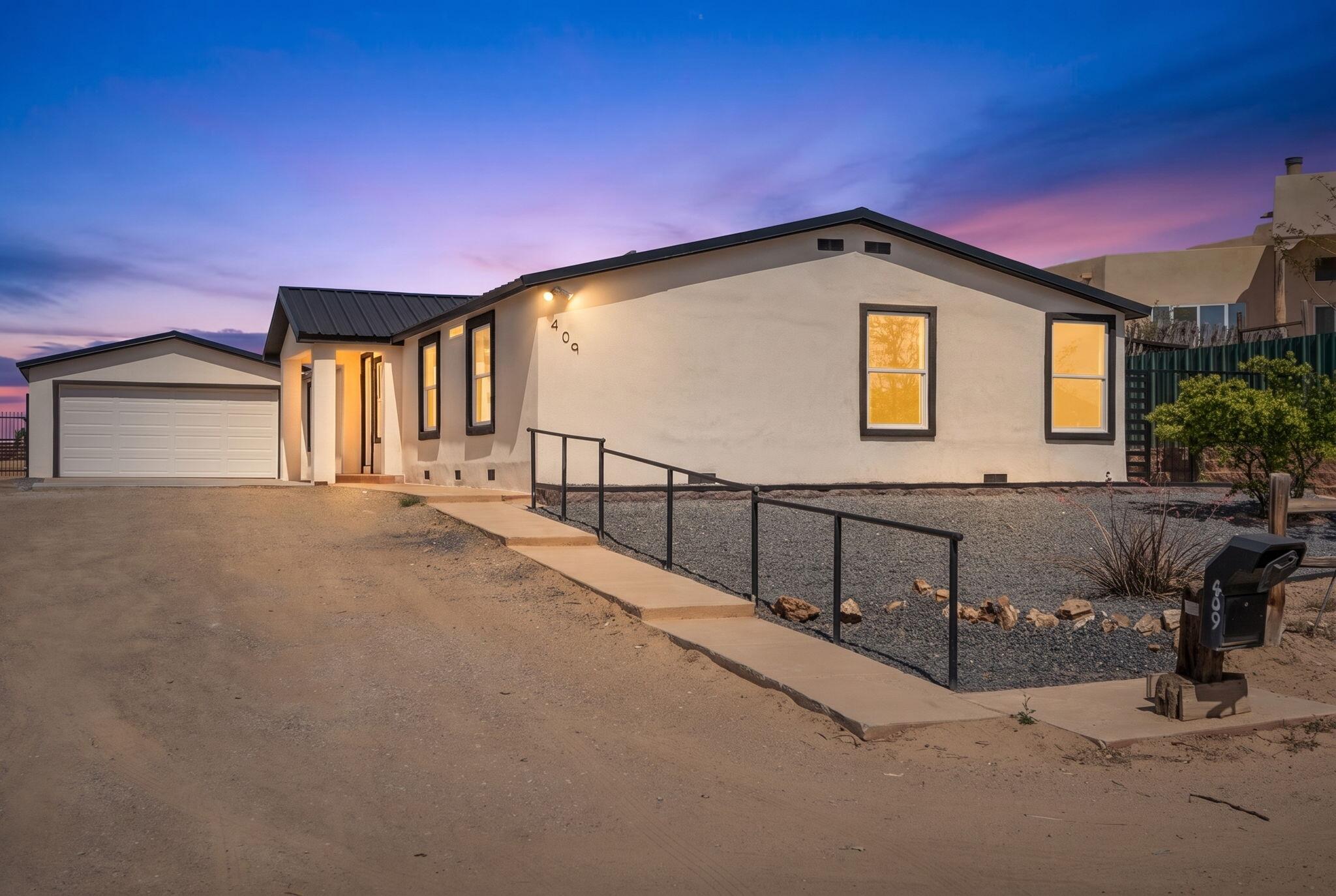 409 2nd Street SW, Rio Rancho, NM 87124