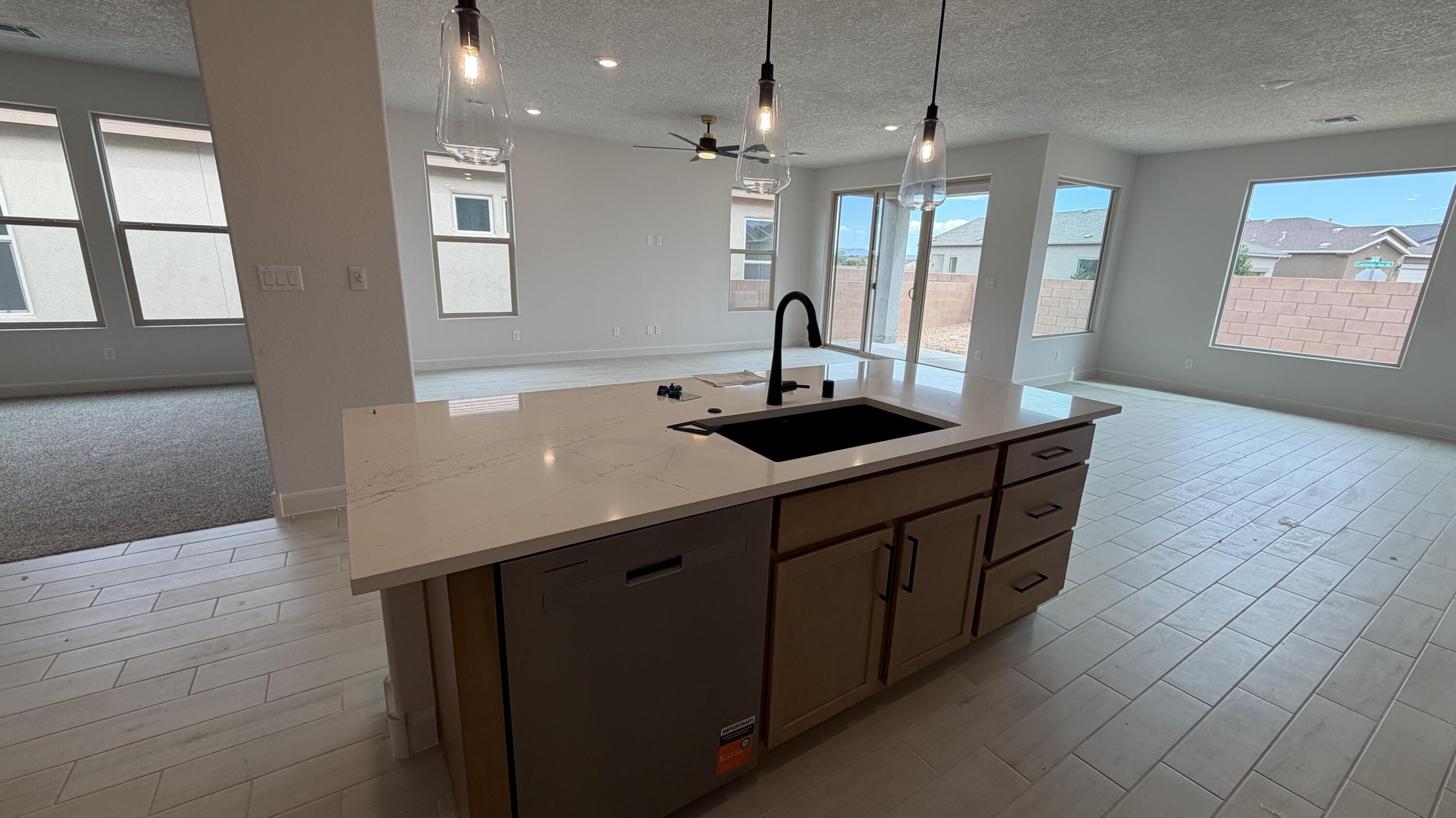 2452 Marble Avenue NE, Rio Rancho, NM 87144 — photo 2