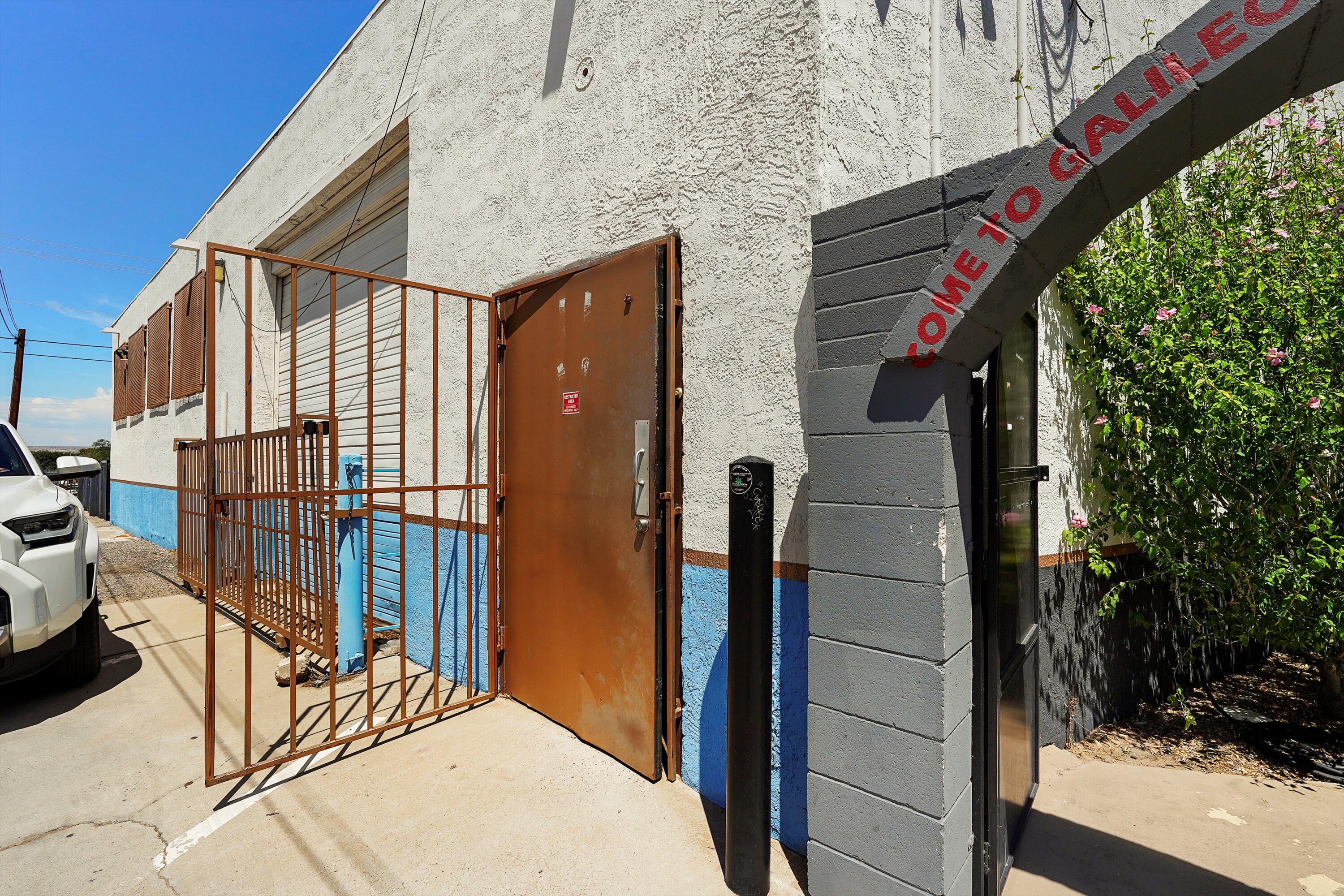 637 Broadway Boulevard SE B — photo