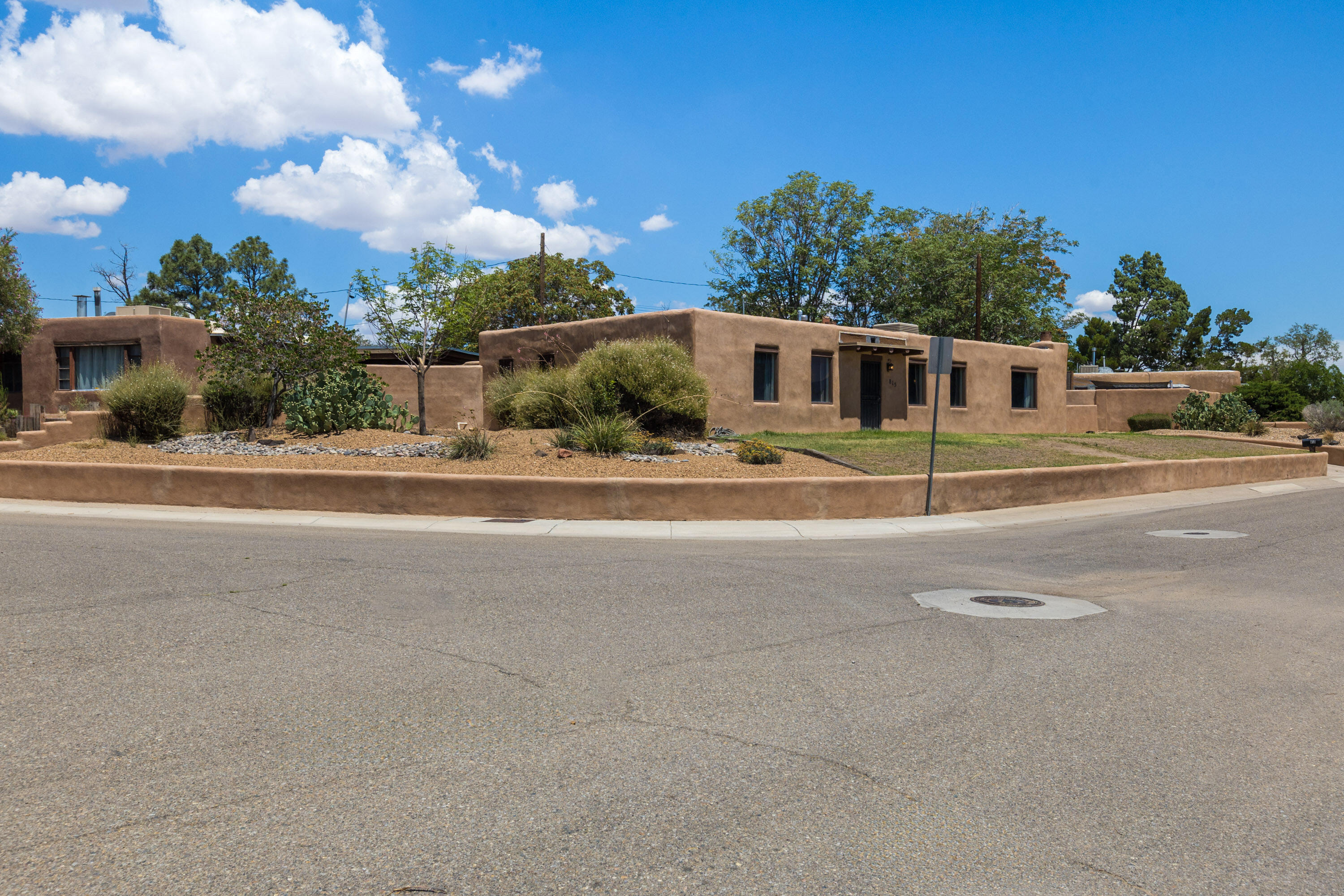 815 Rio Vista Circle SW — photo