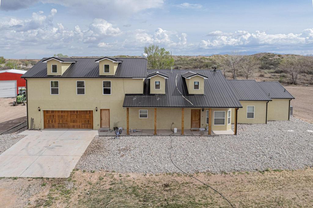 11 Jaramillo Loop — photo