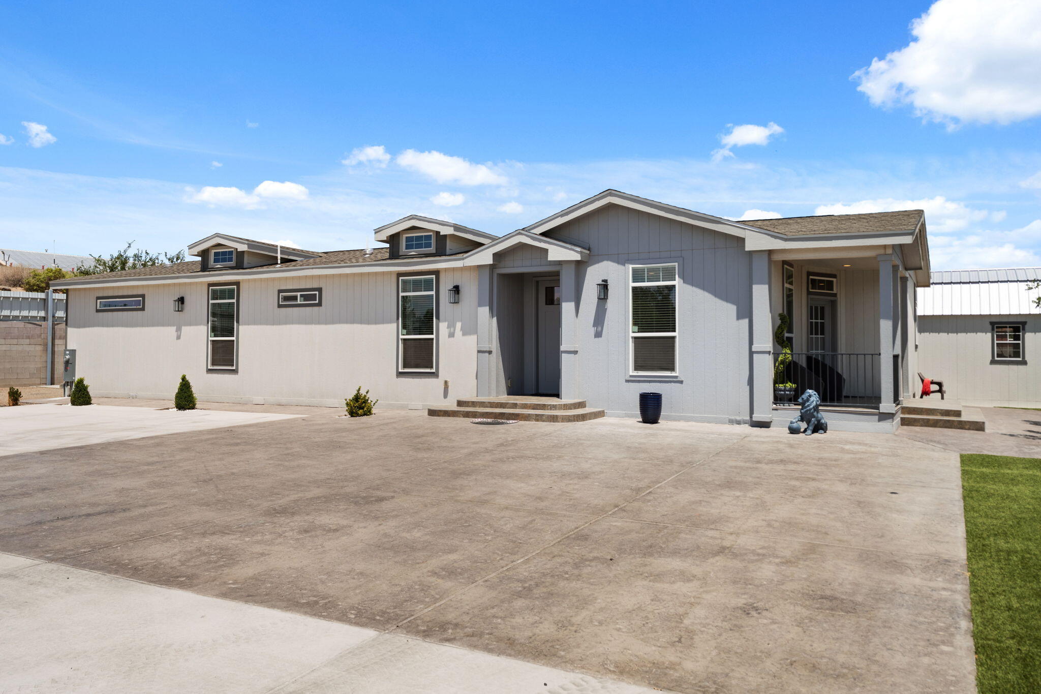 3447 Blake Road SW — photo