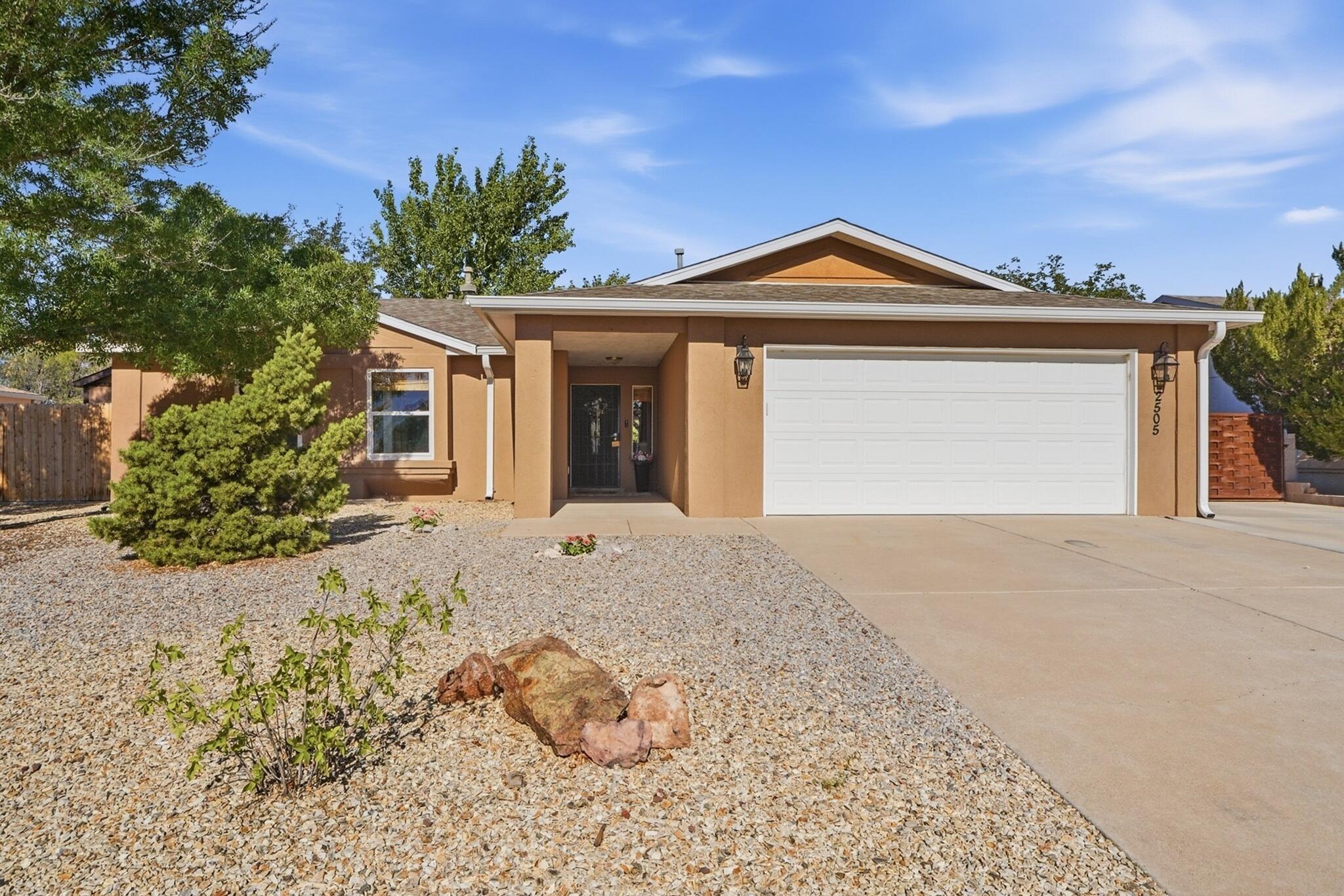 2505 Twin Buttes Drive NE, Rio Rancho, NM 87144