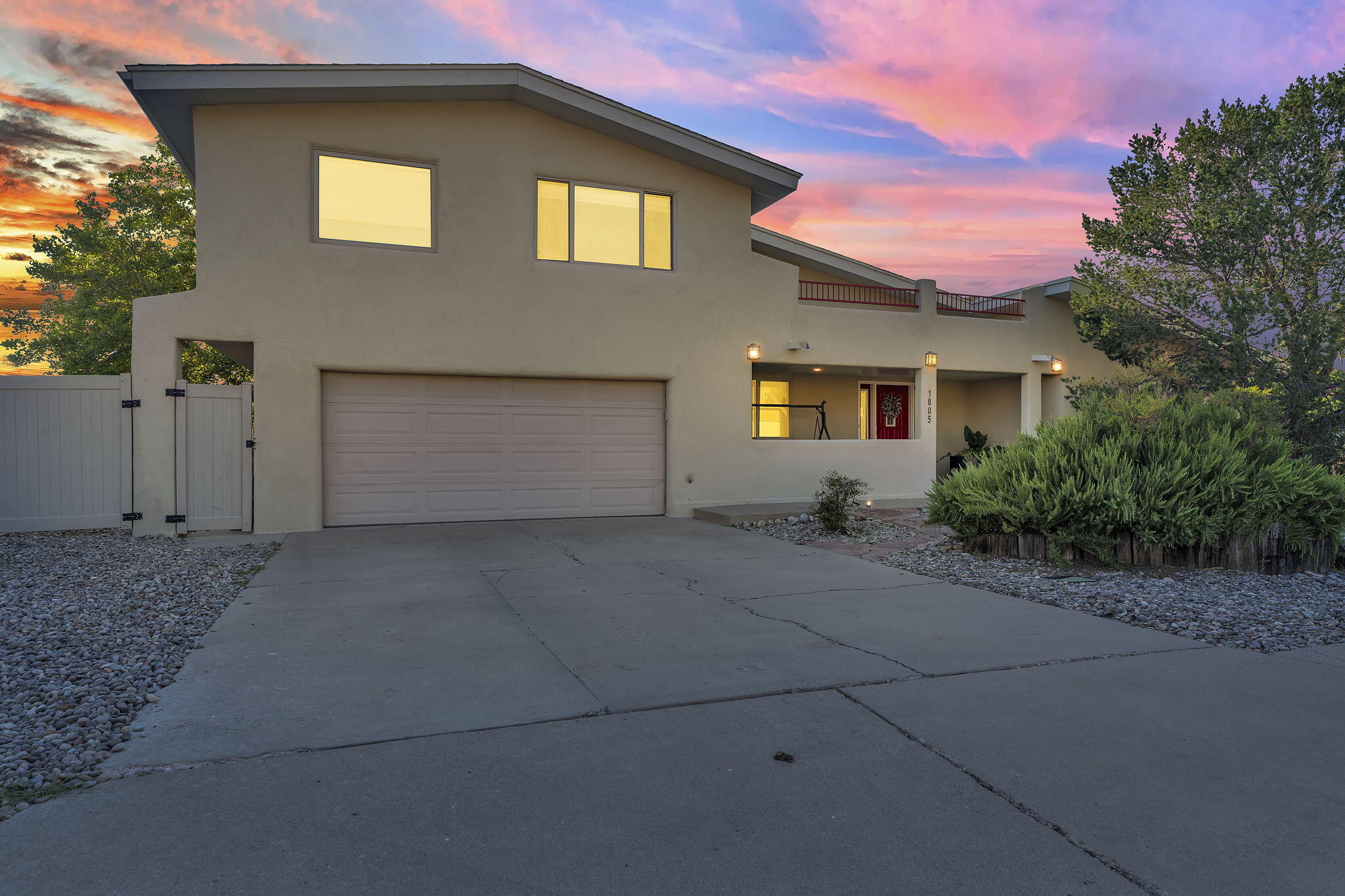 1805 Valdez Drive NE — photo