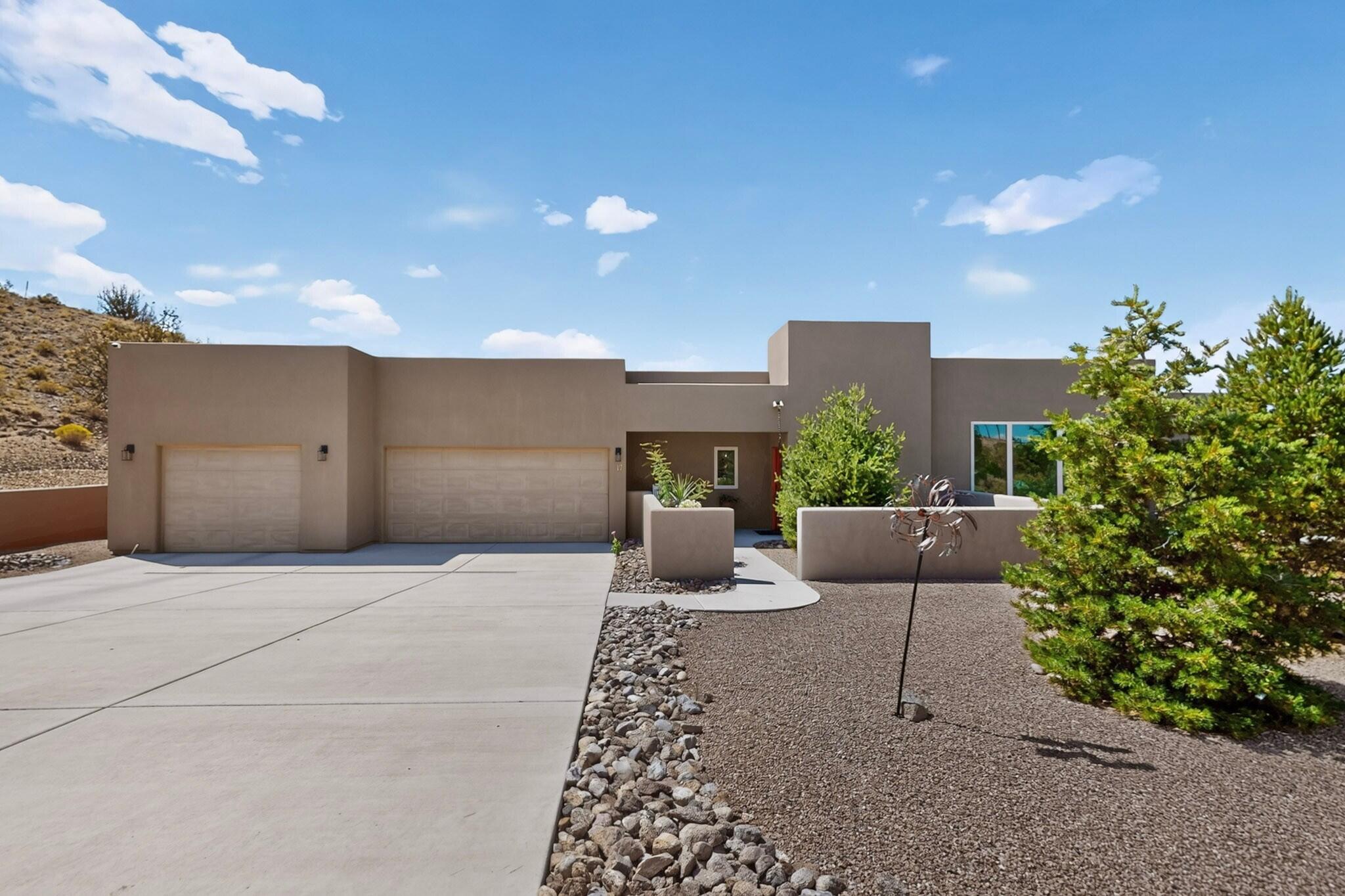 17 Basketweaver Court — photo