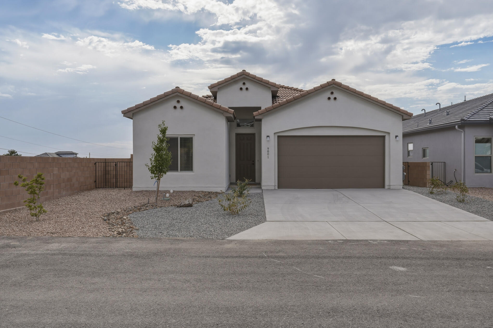 9801 Desert Lark Place NE — photo