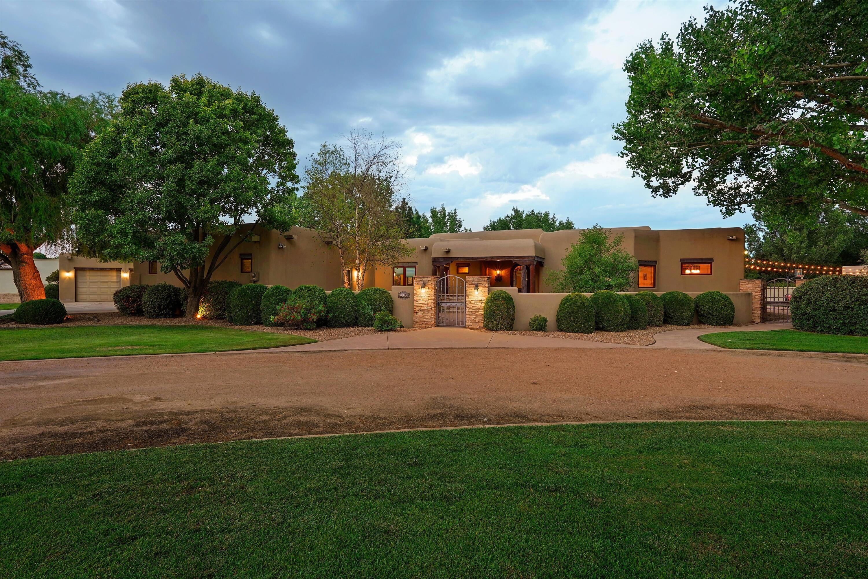 1109 Bona Terra Loop NW — photo