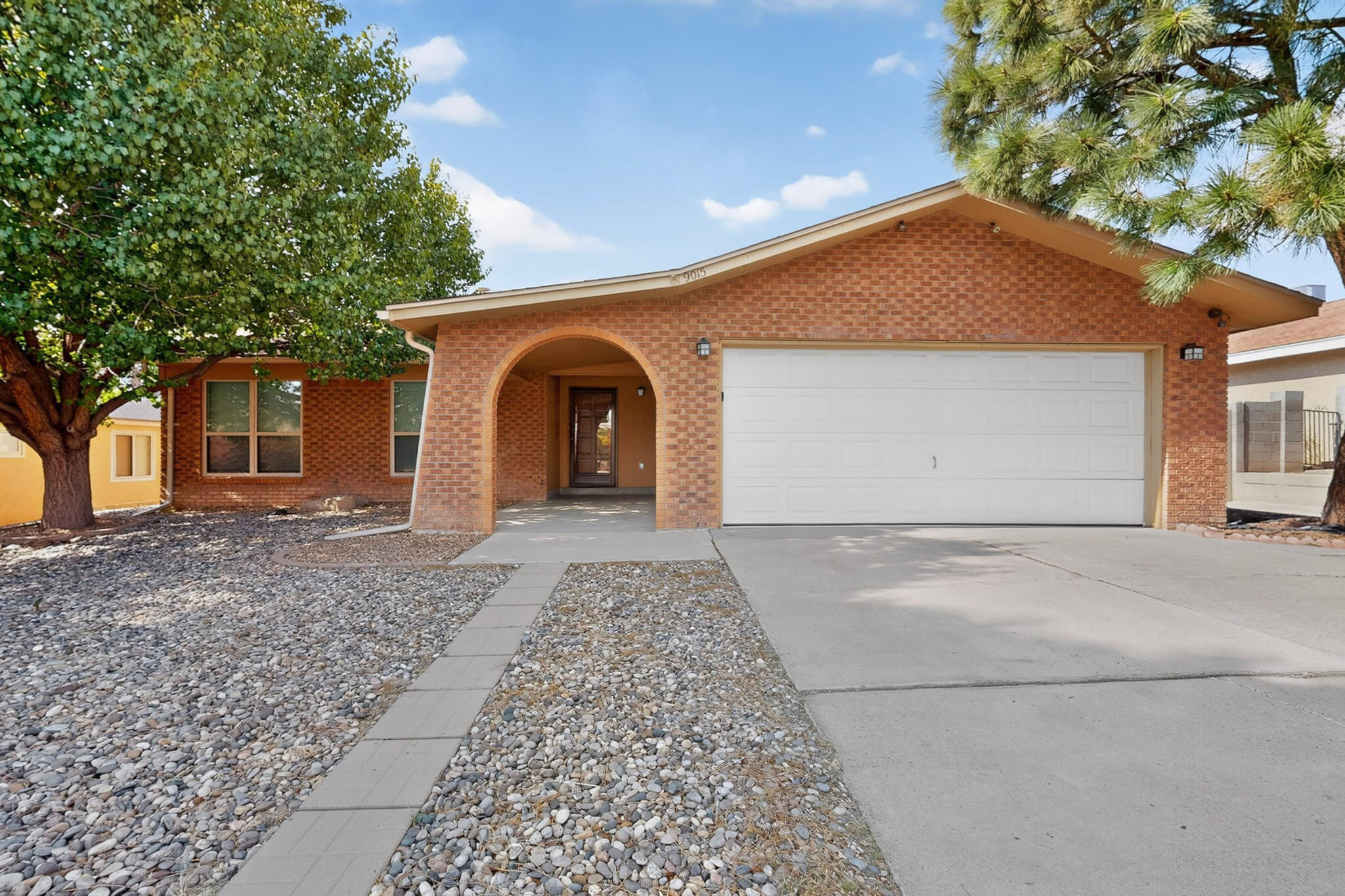9015 Freedom Way NE — photo