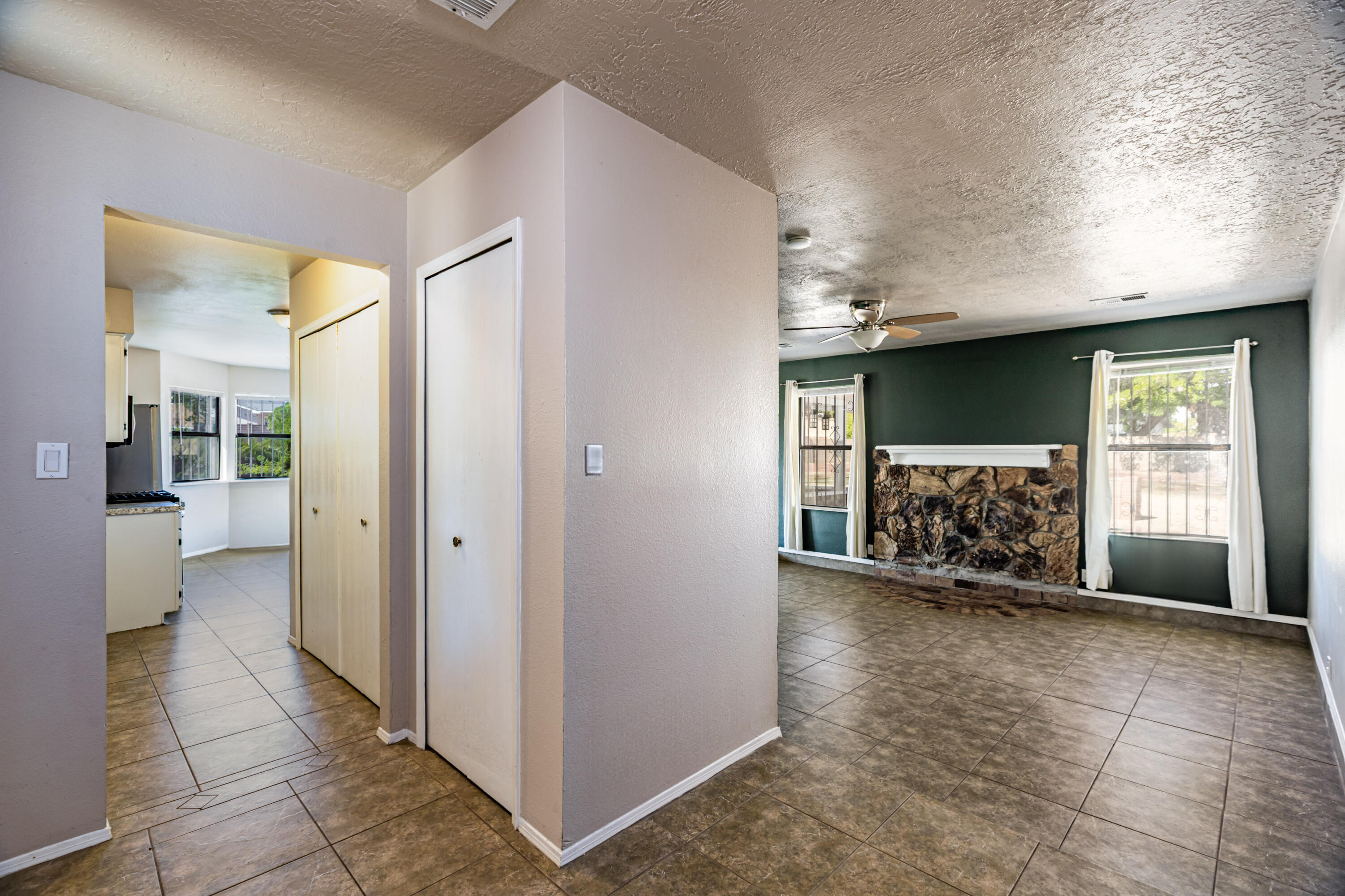 4701 Aquamarine Drive NE, Rio Rancho, NM 87124 — photo 3
