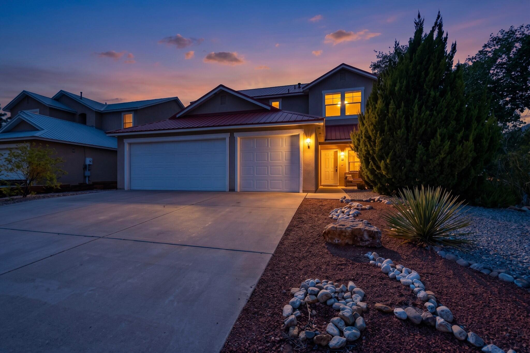 401 Minturn Loop NE — photo