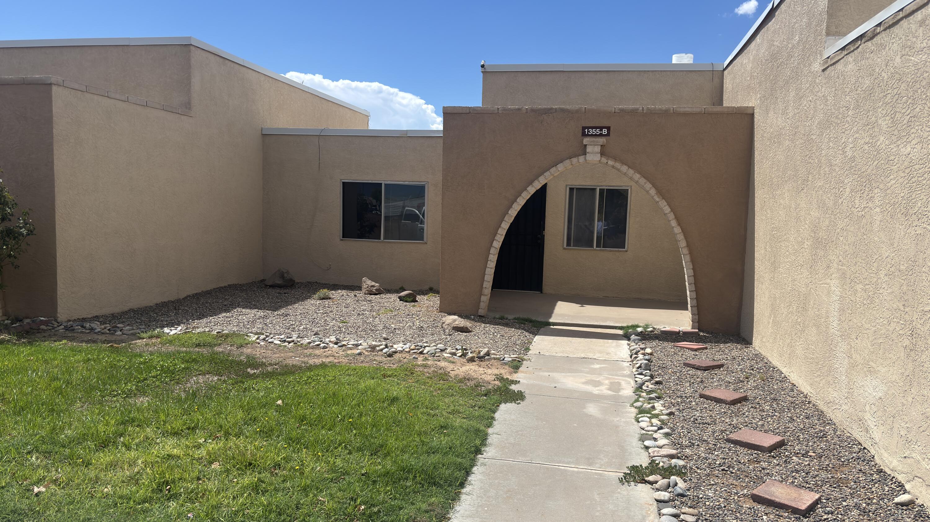 1355 Rio Rancho Boulevard SE Apt B — photo