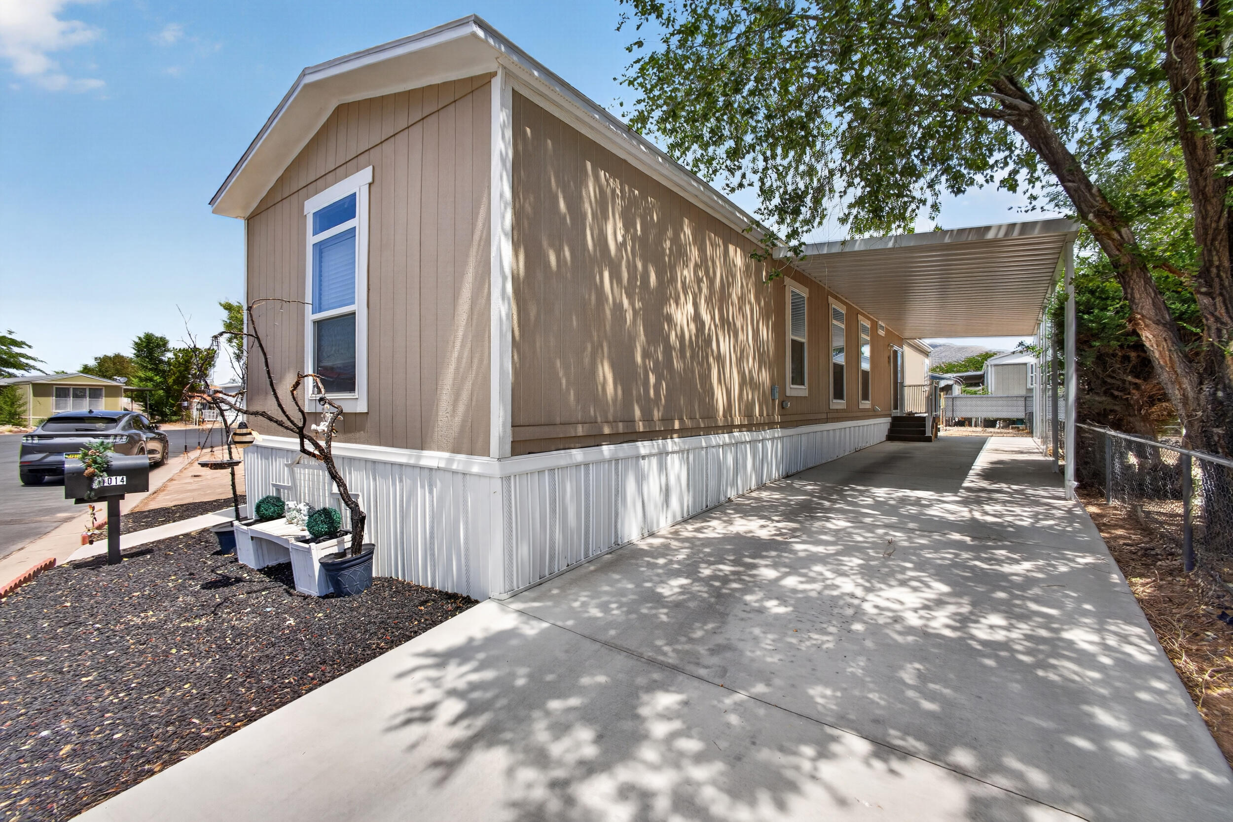 1014 Mustang Trail SE — photo