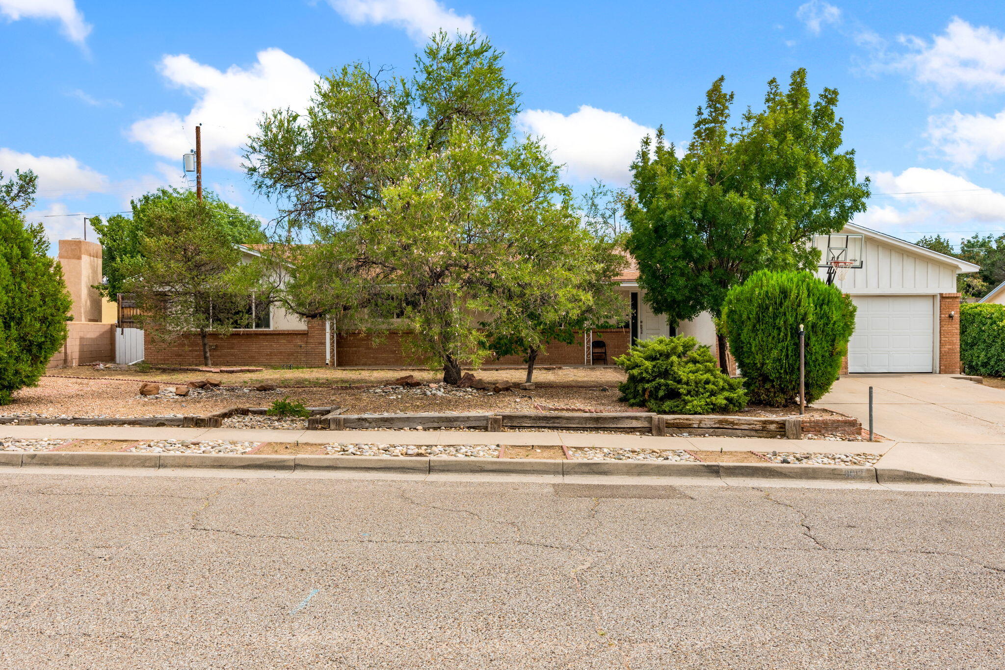 9012 Lagrima De Oro Road NE — photo