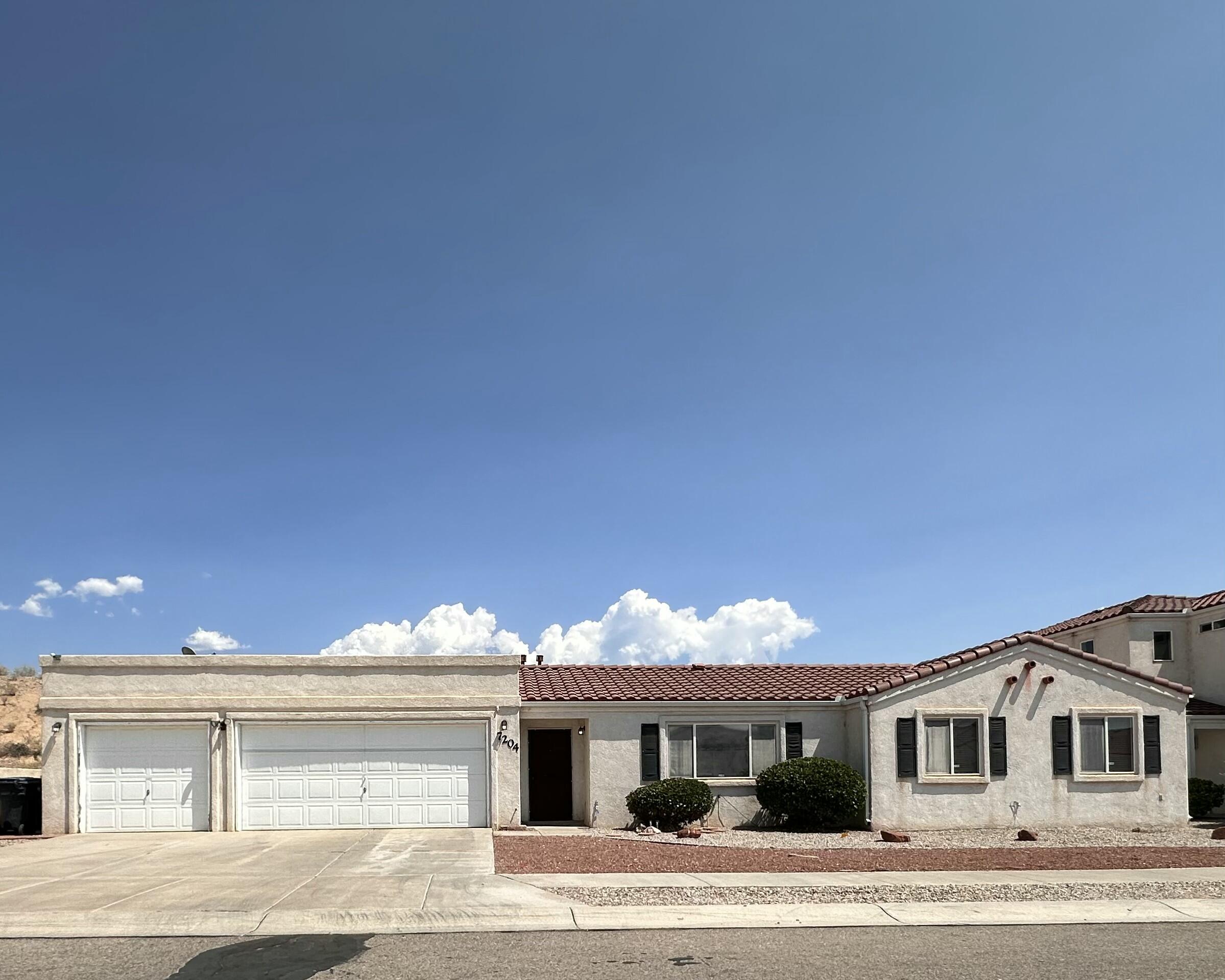 7204 Villa Corrales NE — photo