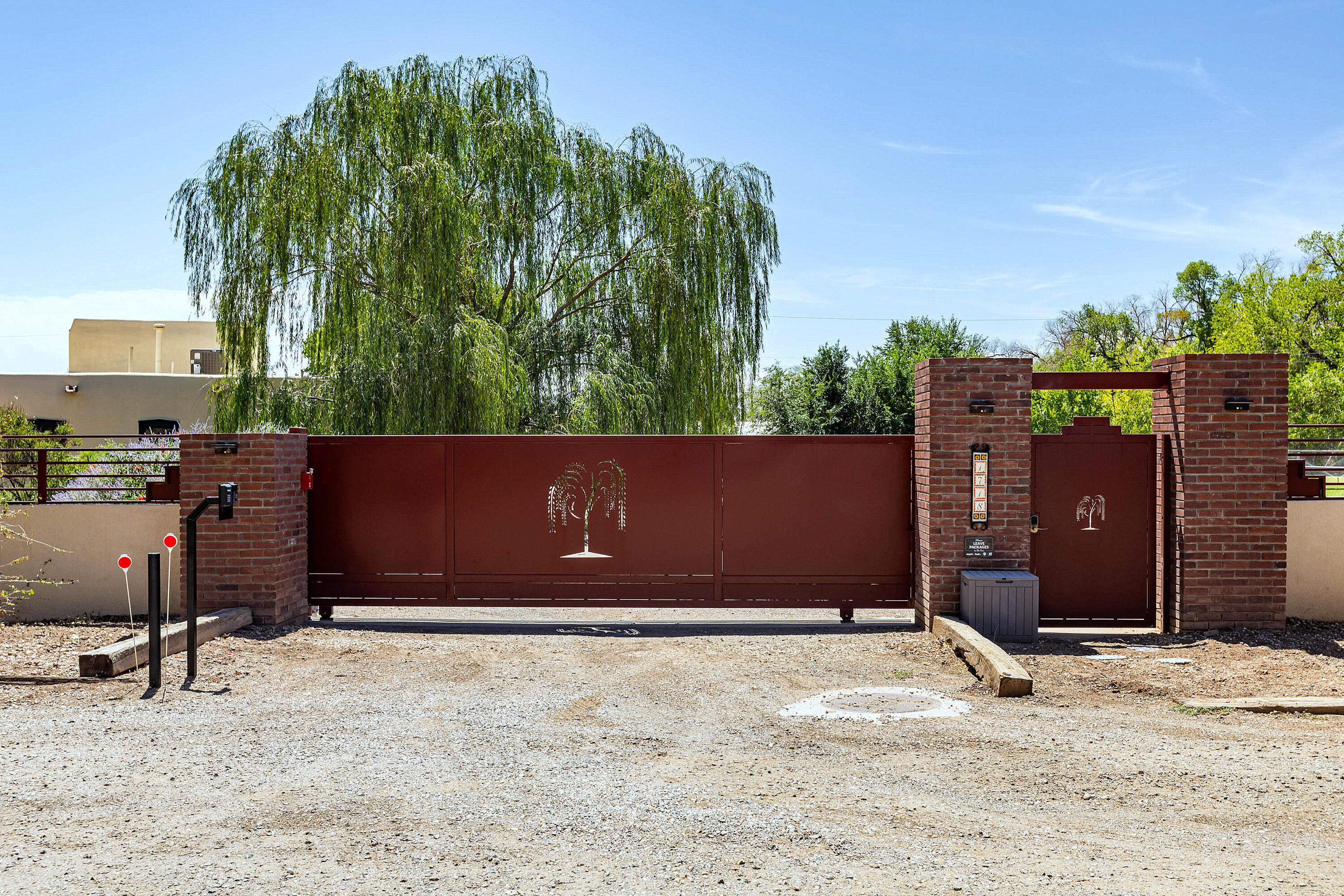 1718 Avenida Las Campanas NW — photo