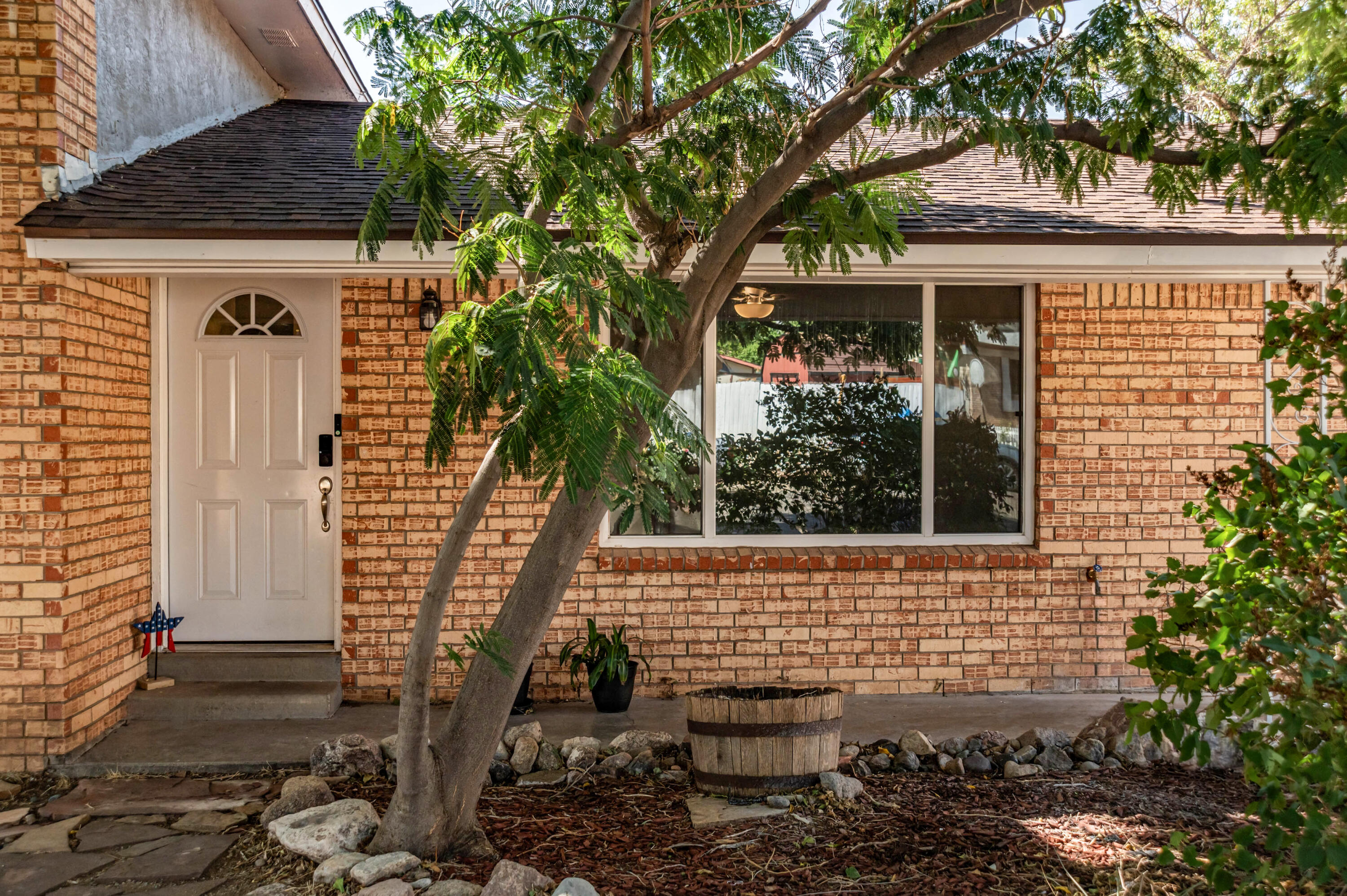 12205 Victoria Falls Drive NE — photo