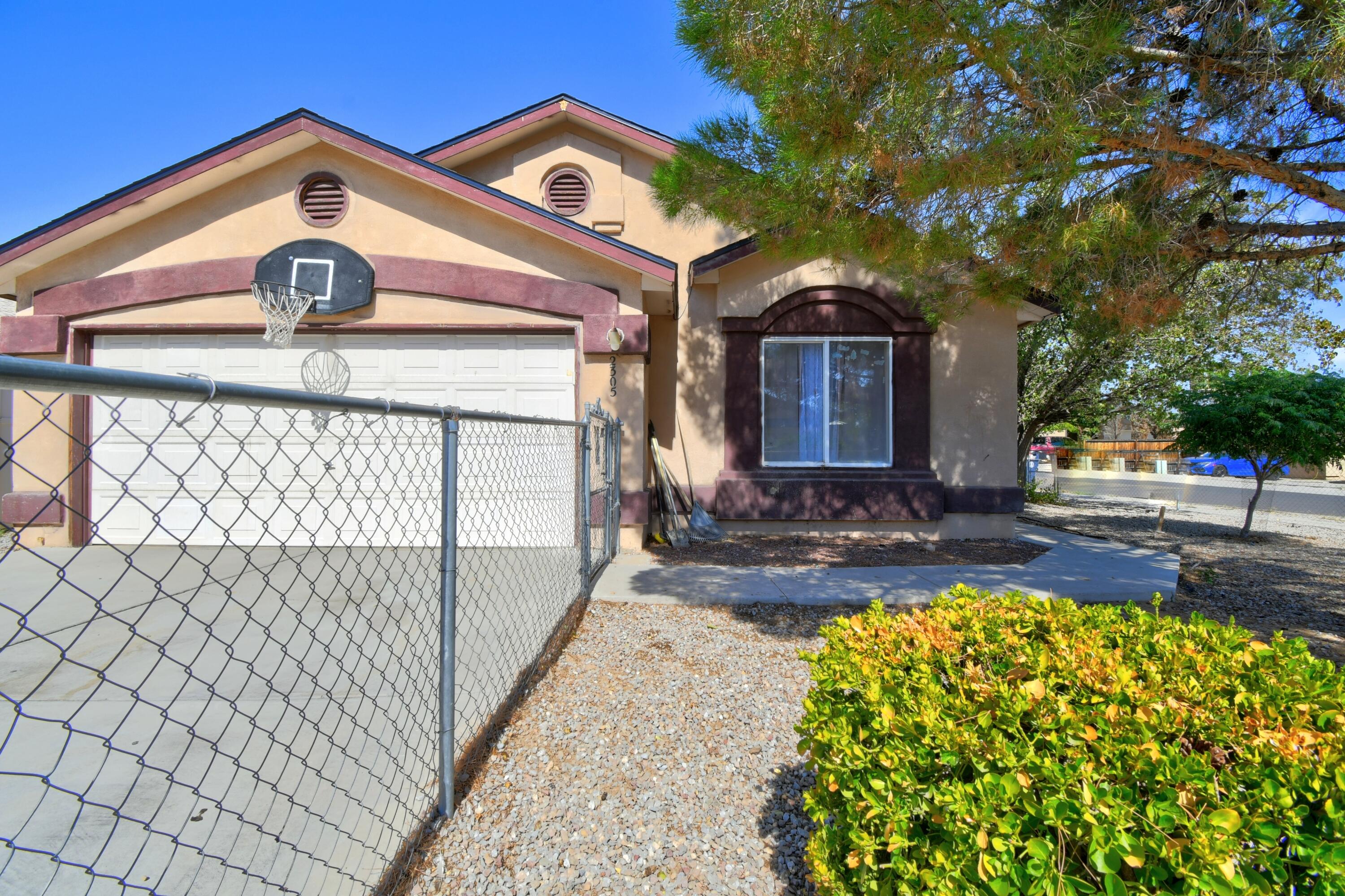 2305 Desert Wood Drive SW — photo