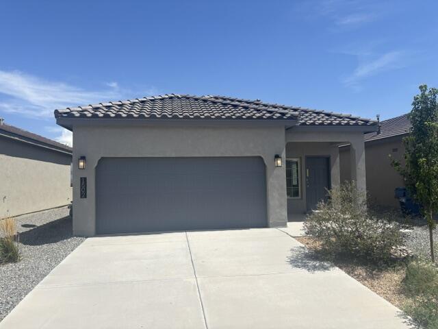 1502 Calle Oeste NW — photo