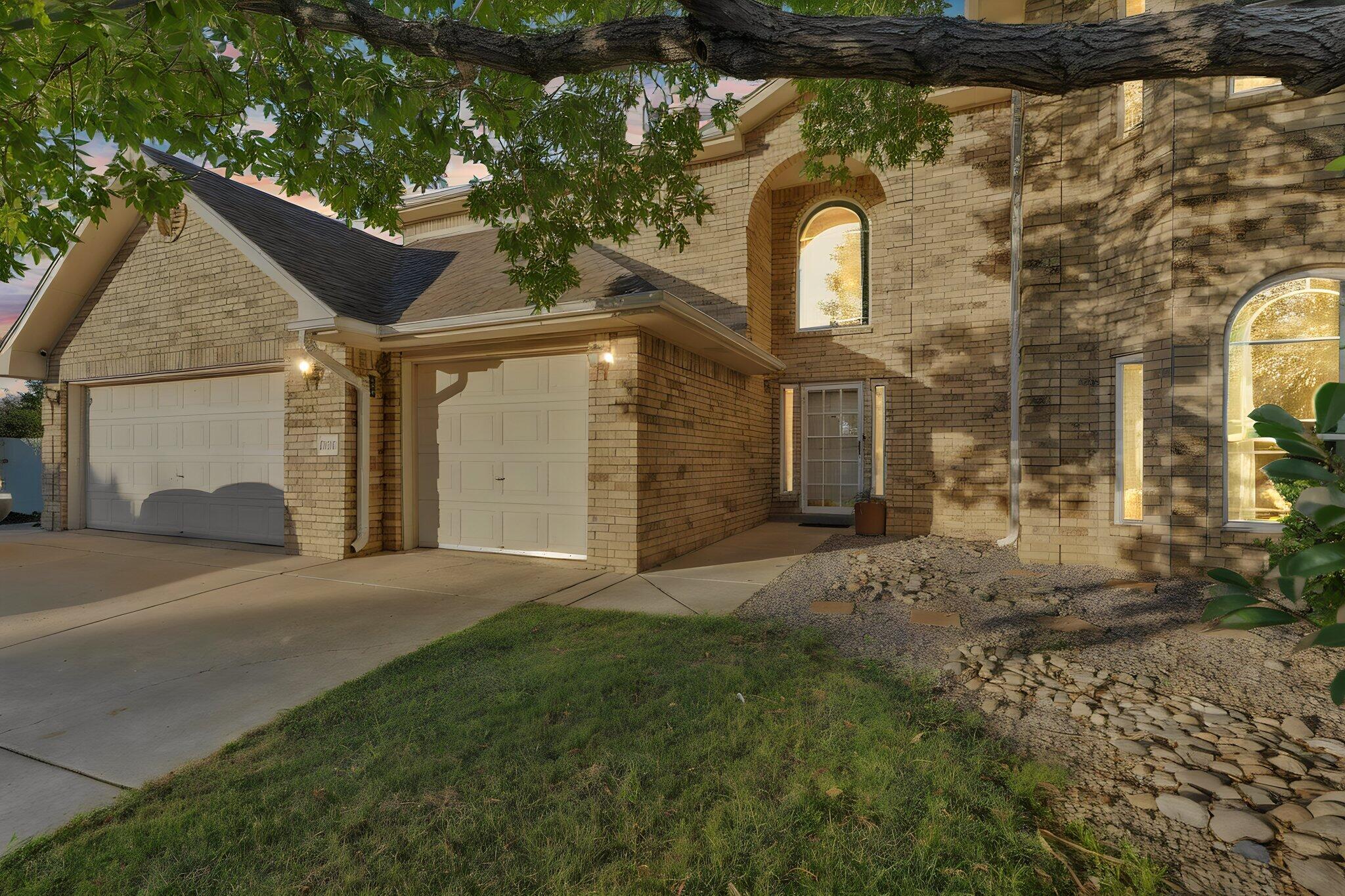 1004 Chiricahua Court SE — photo