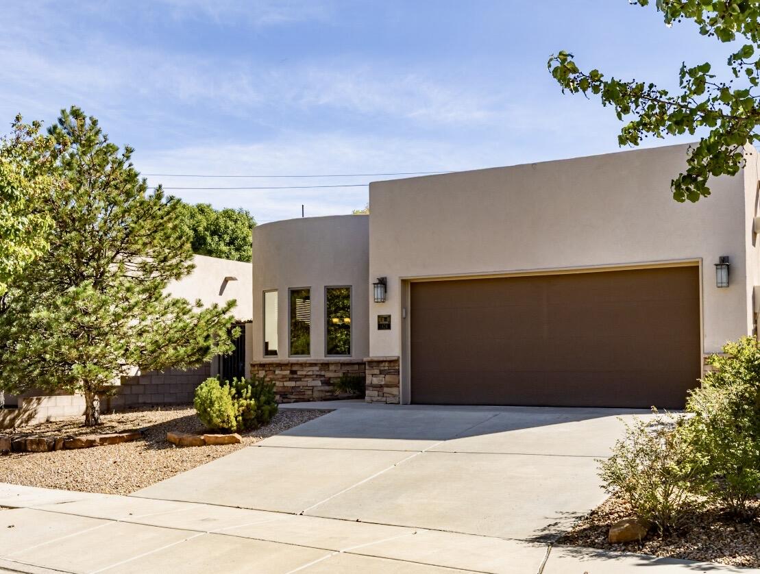 1424 Vinca Trail NE — photo