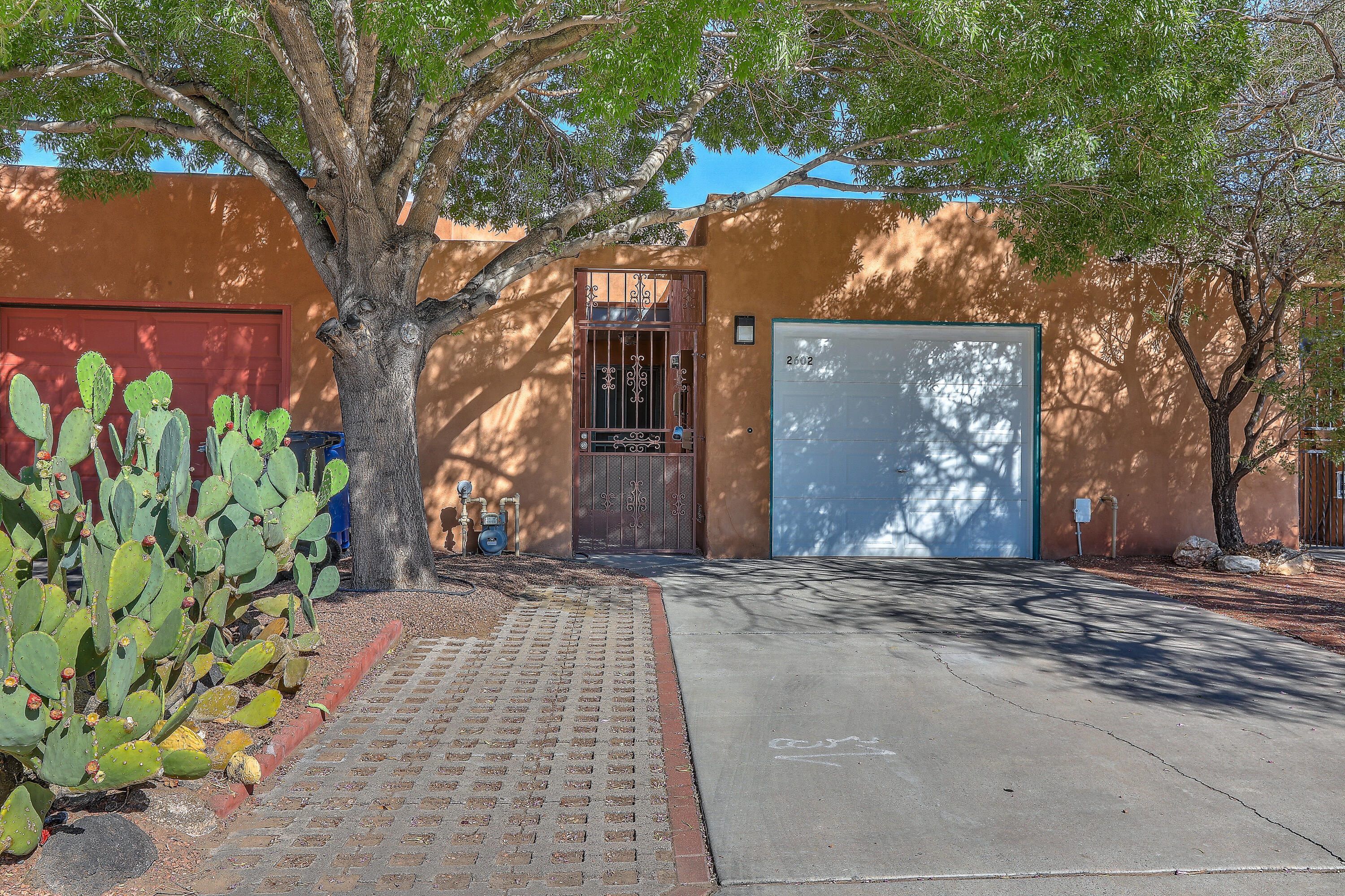 2602 Los Tomases Drive NW — photo