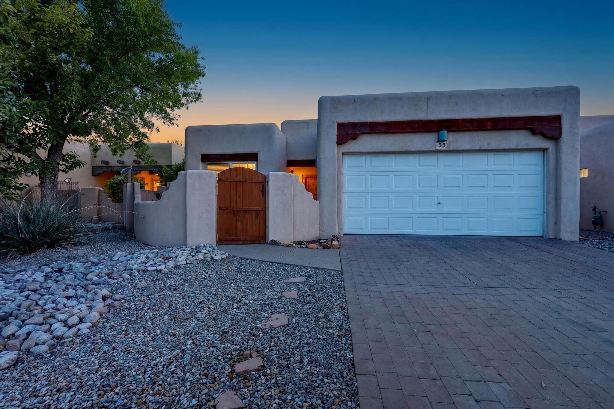 531 Via Patria SW — photo