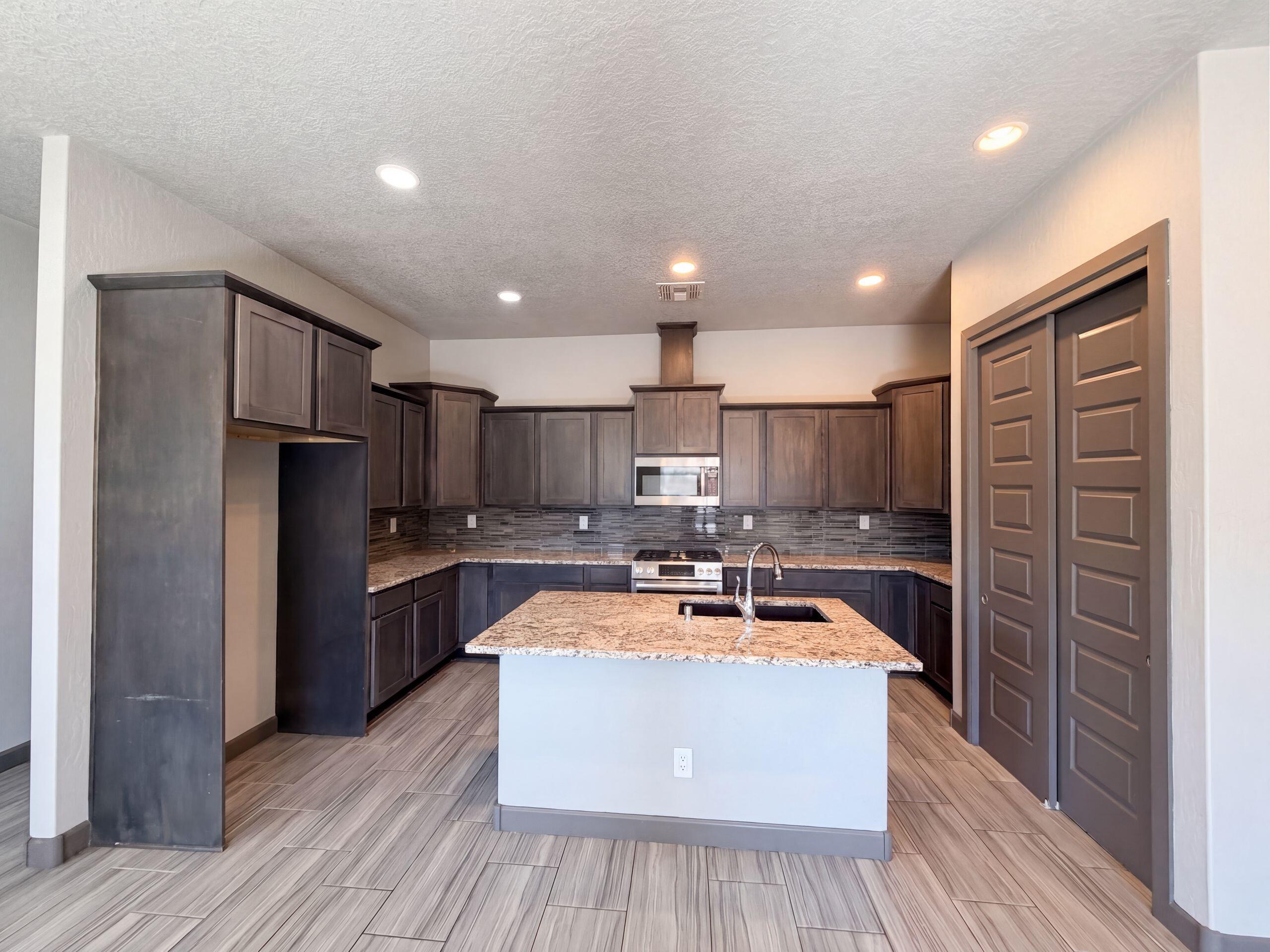 2437 Lynn Road SE, Rio Rancho, NM 87124 — photo 2