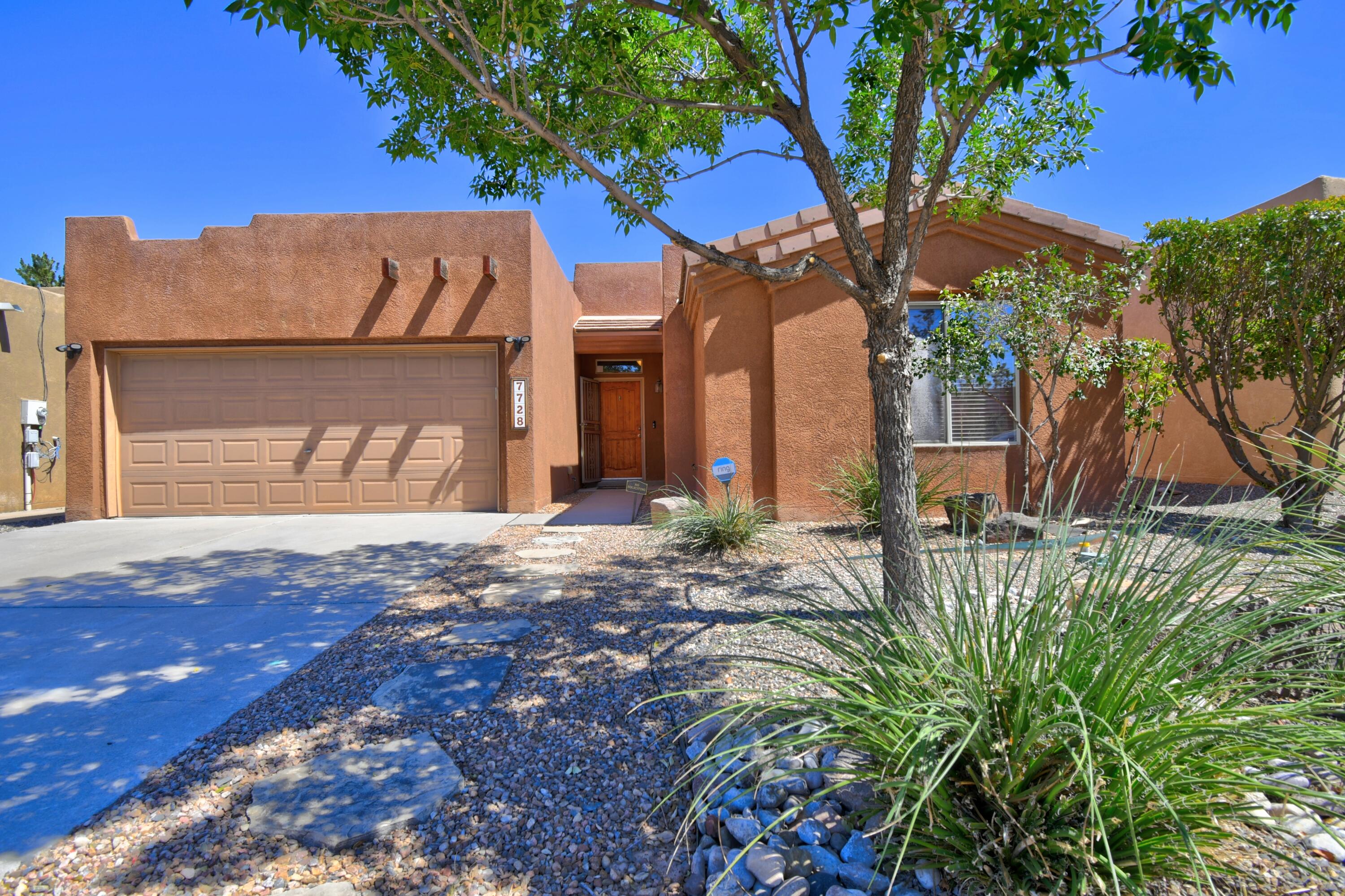 7728 Calle Comodo NE — photo