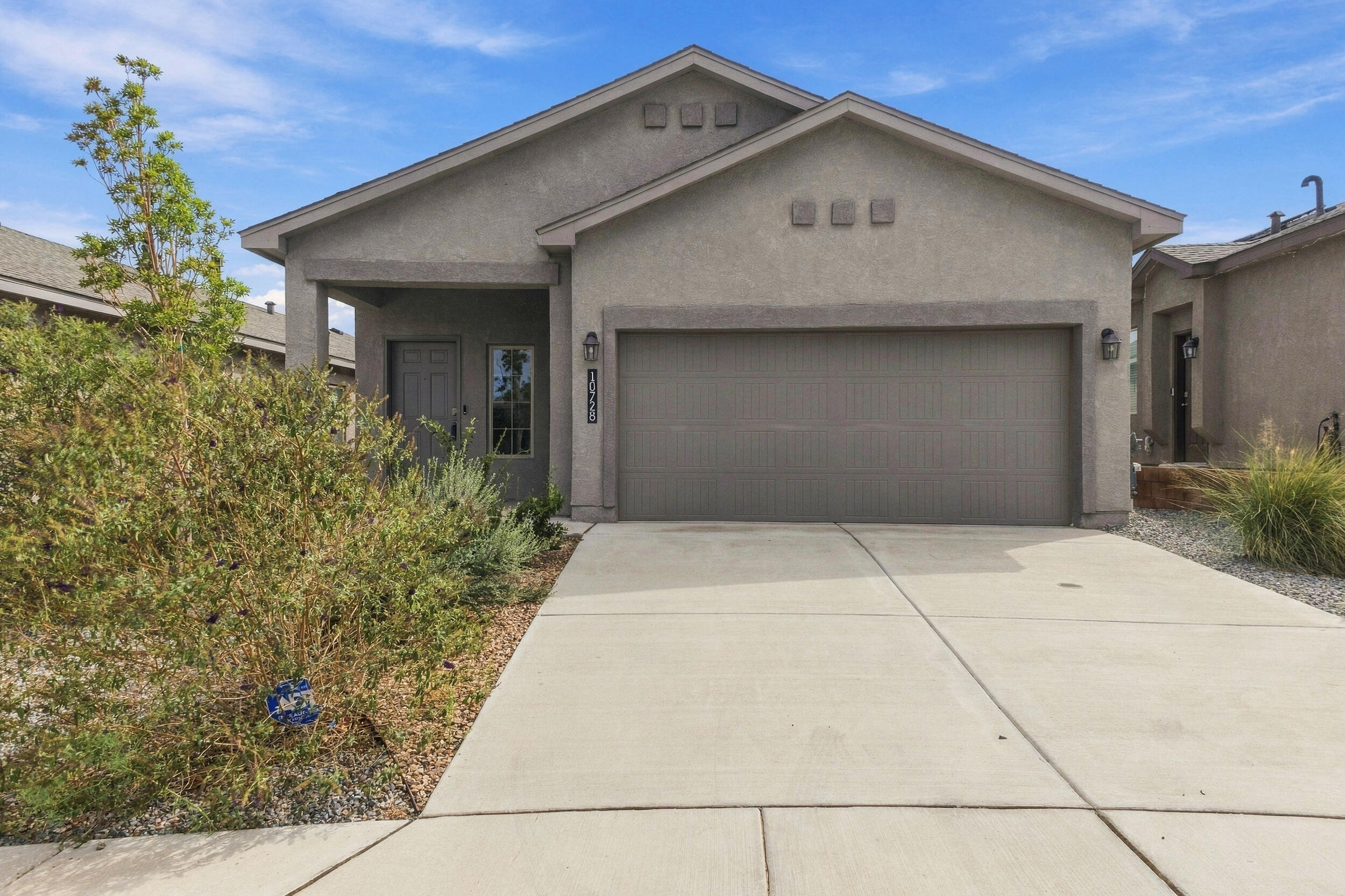 10728 Sabino Loop SW — photo