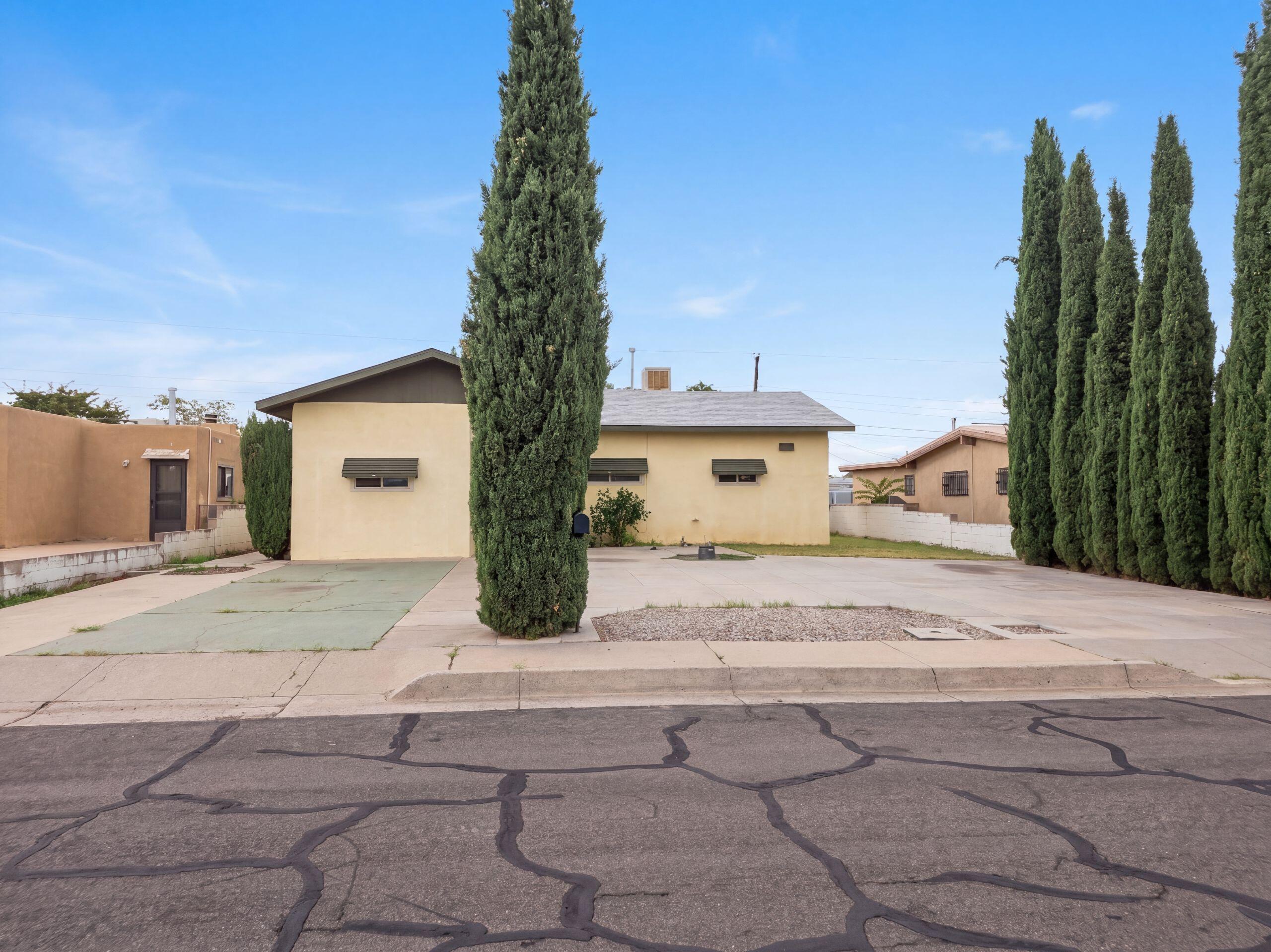 9222 Aztec Road NE — photo