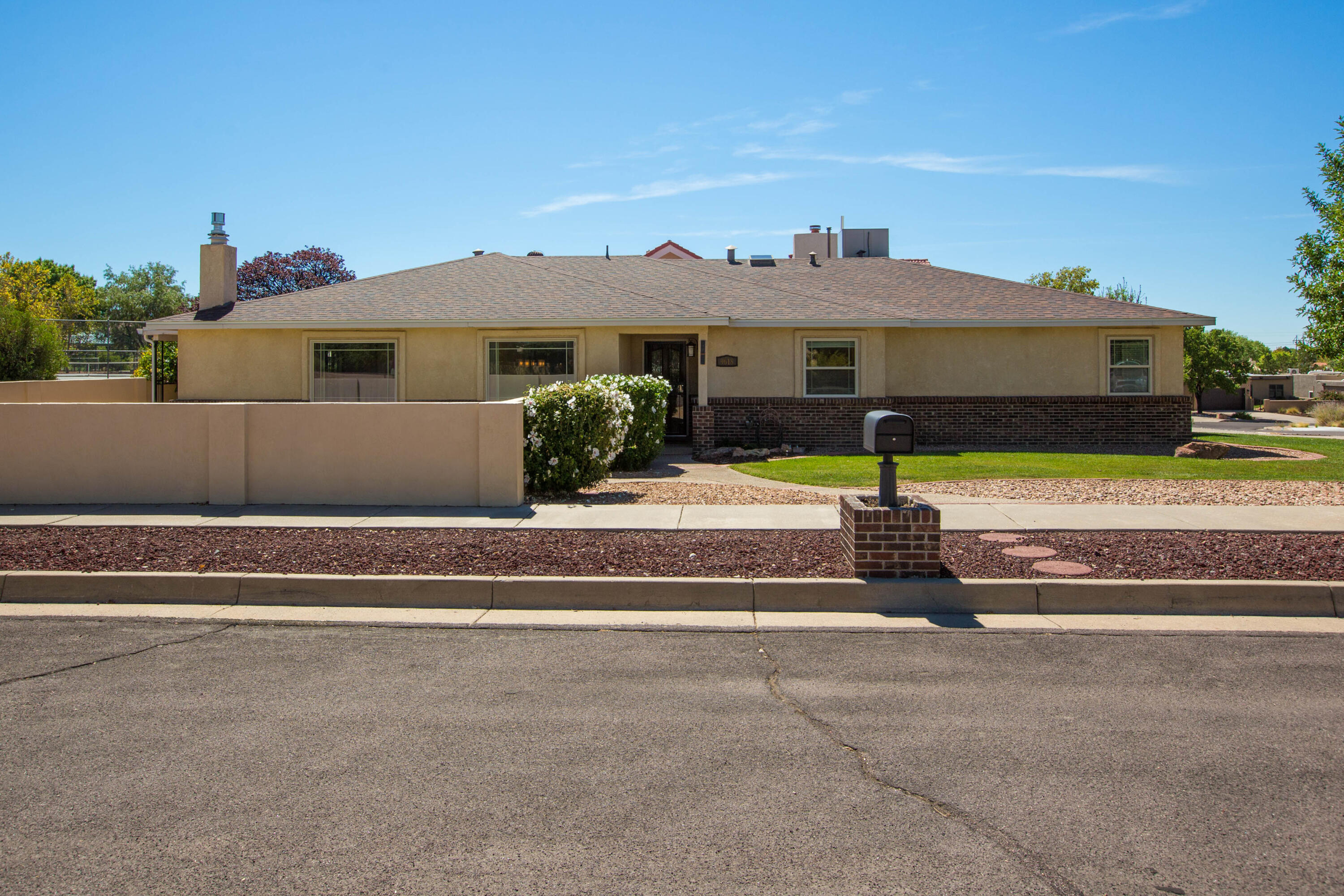 9618 Freedom Way NE — photo