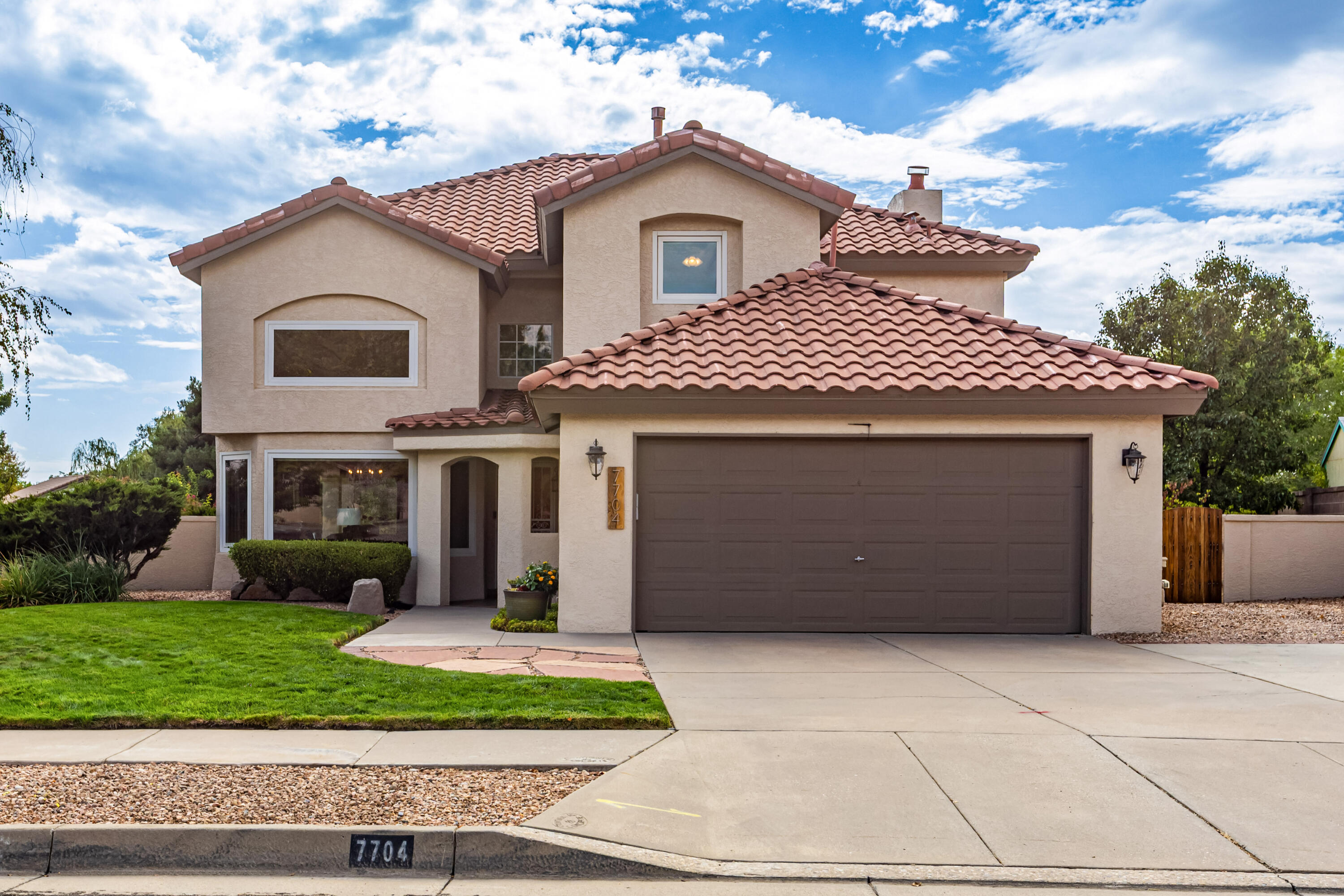 7704 Morris Rippel Place NE — photo