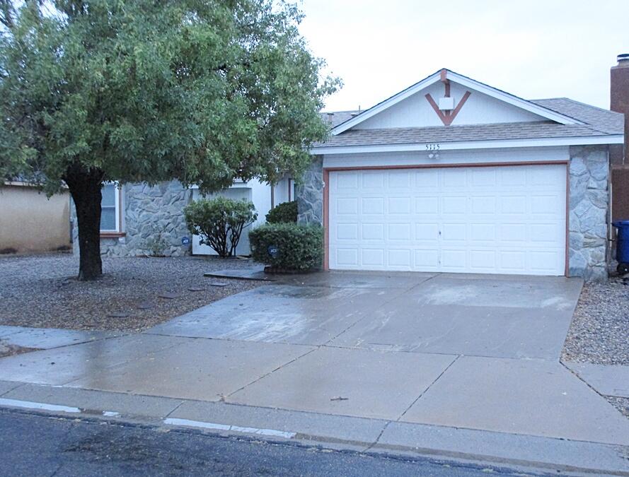 5115 Tecolote NW — photo