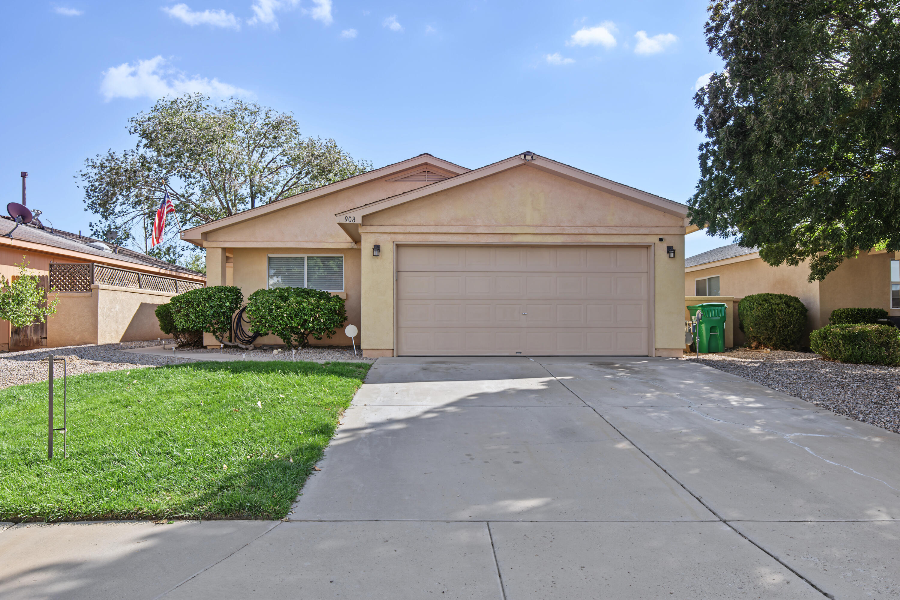 908 Somerset Meadows Drive NE — photo