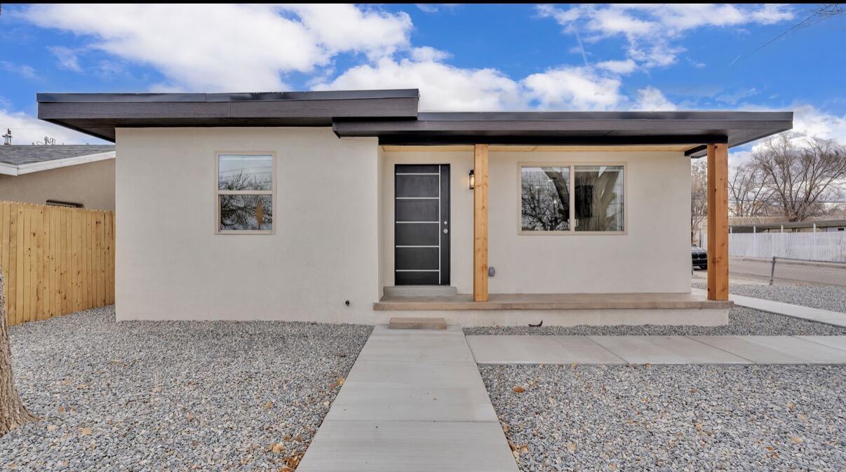 1144 Buena Vista Drive SE — photo