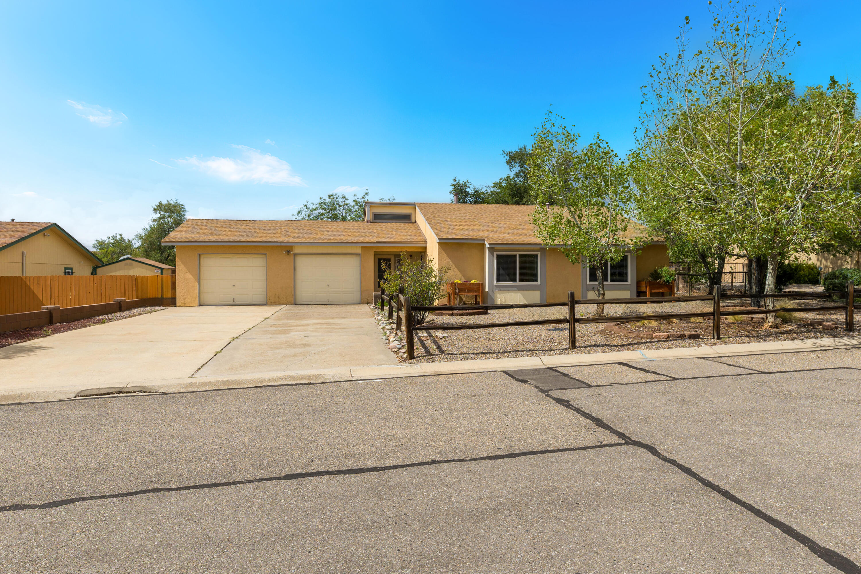 749 Littler Drive SE — photo