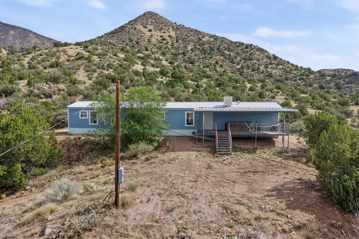 31 Atanacio Road NE — photo