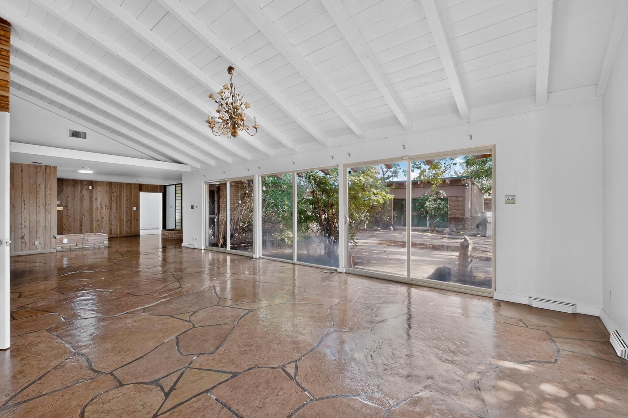 1001 Ridgecrest Drive SE — photo