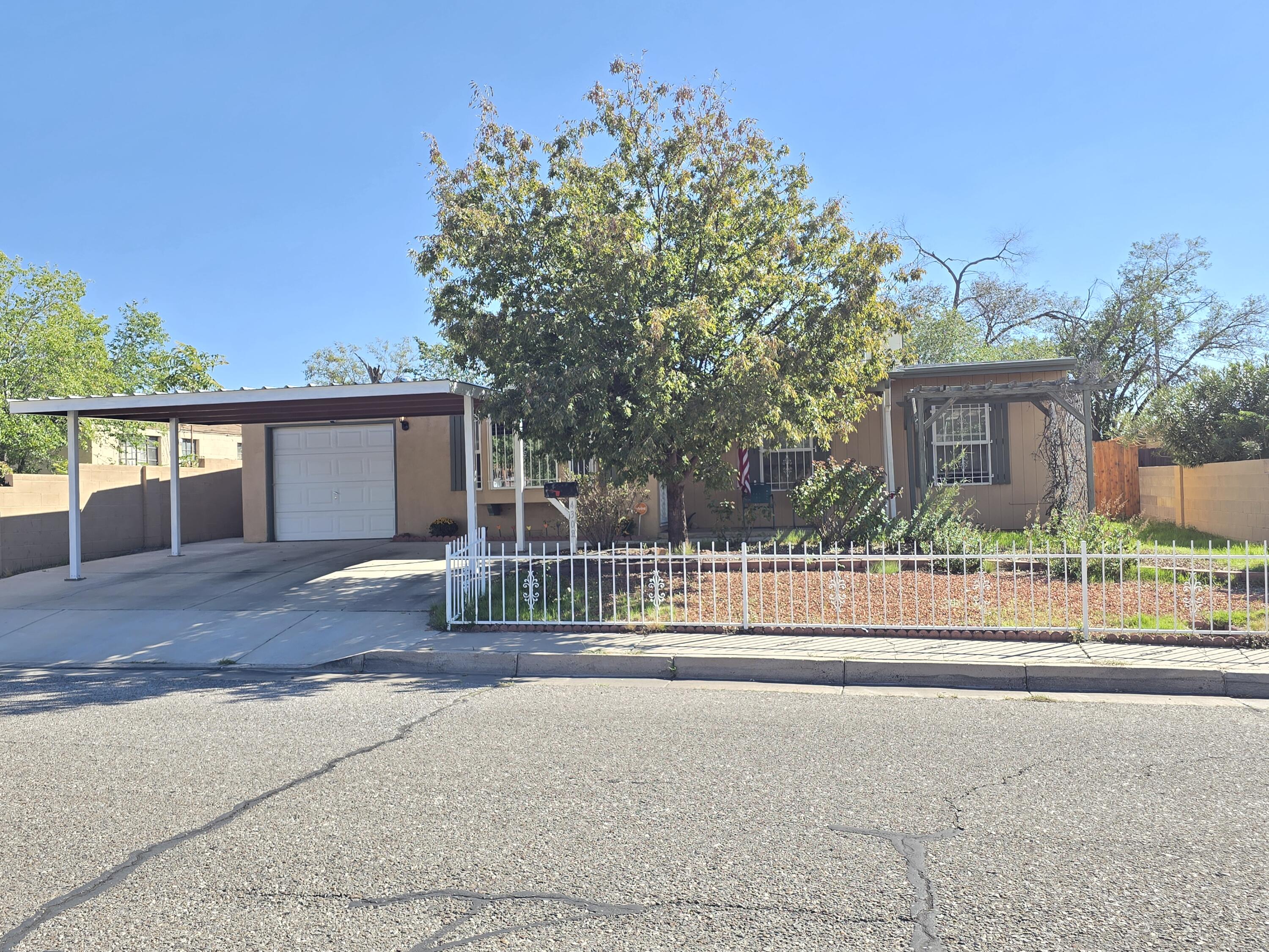 4308 Shepard Road NE — photo