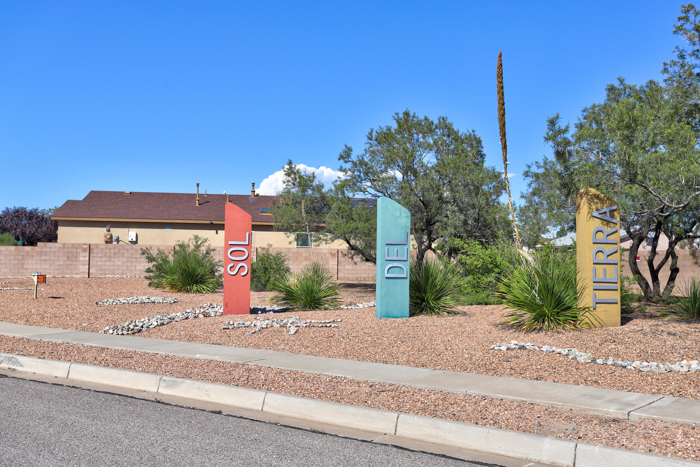 758 Redwood Street SW, Rio Rancho, NM 87124 — photo 2